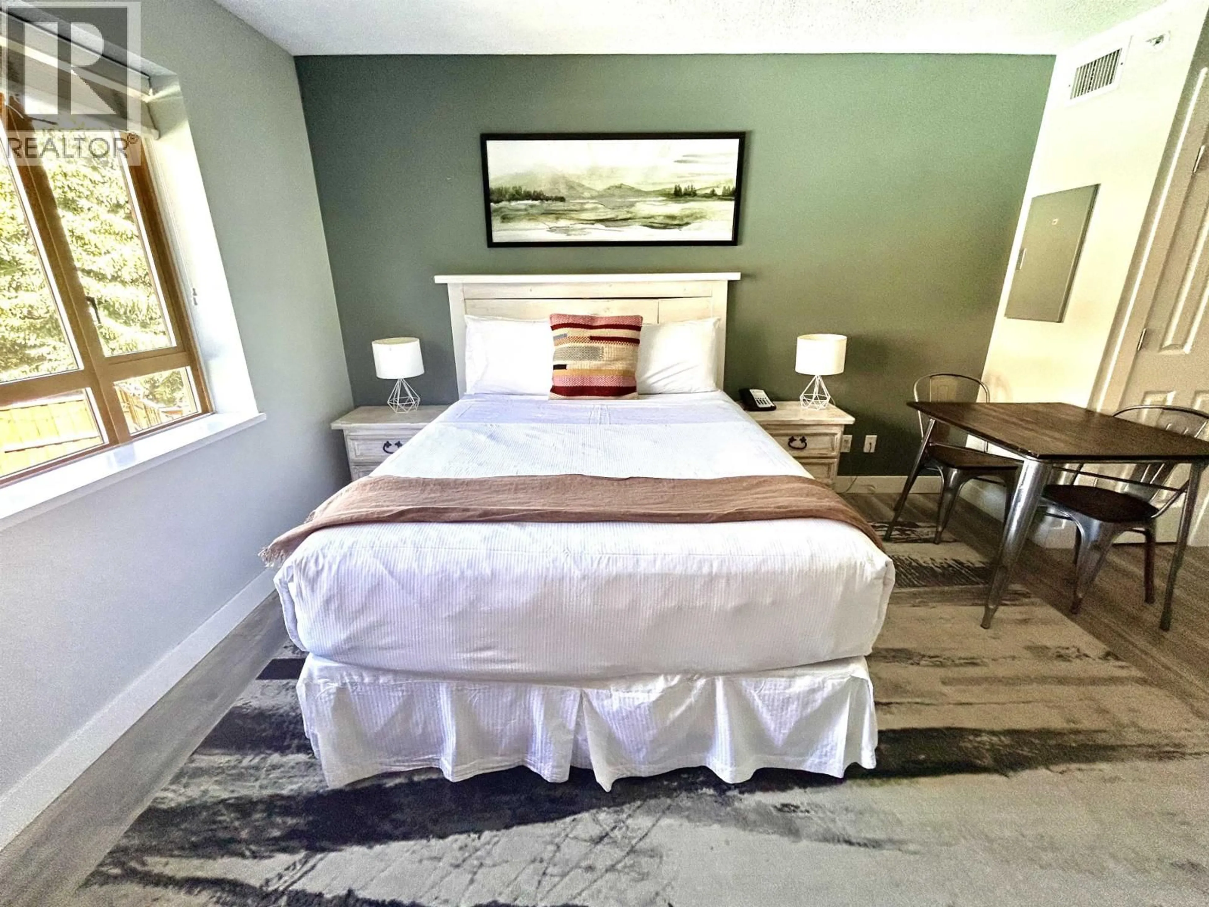 Bedroom with bed, unknown for 222 - 4315 NORTHLANDS BOULEVARD, Whistler British Columbia V8E1C1