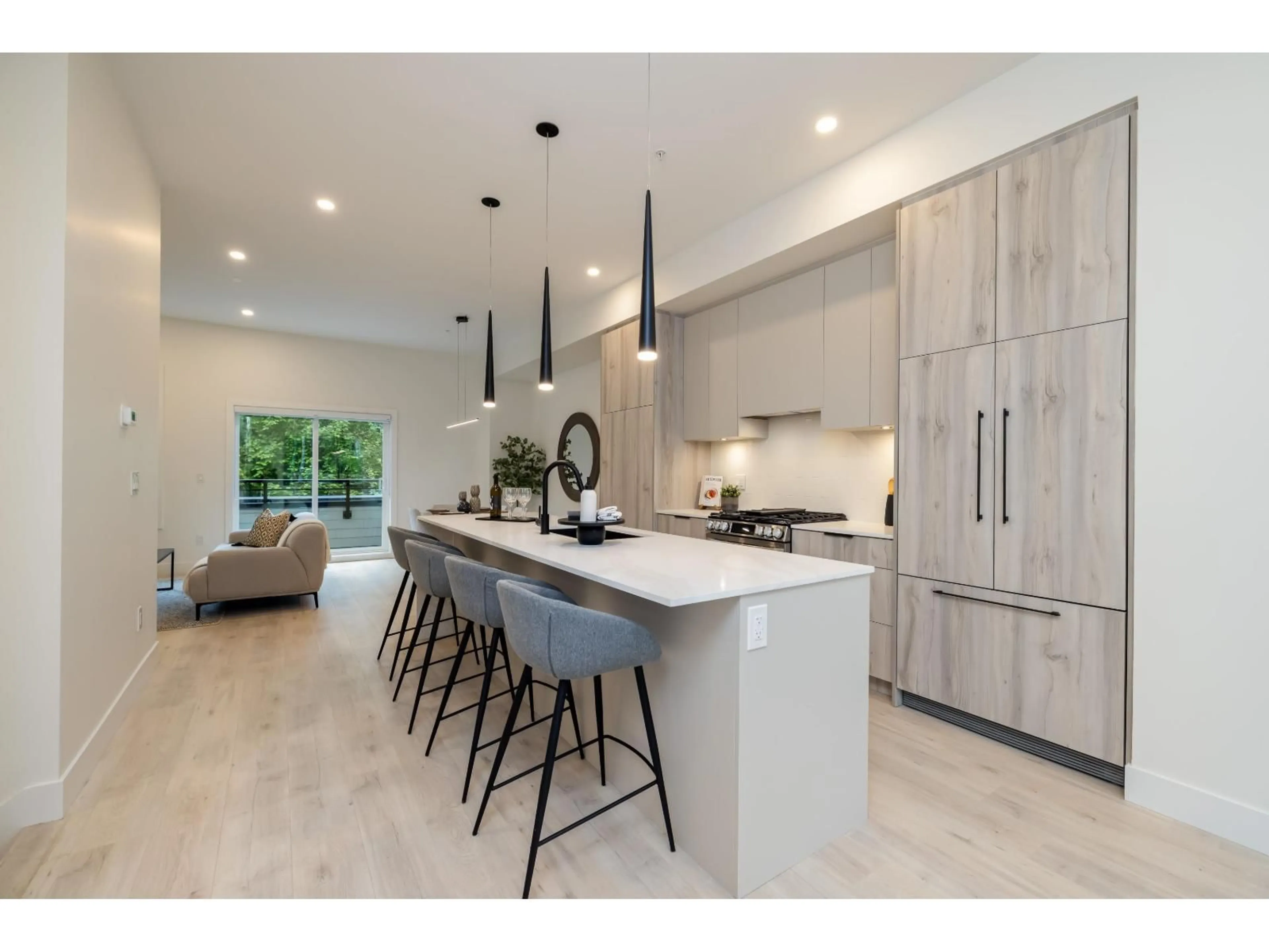 Open concept kitchen, unknown for 4538 208, Langley British Columbia V3A3G5