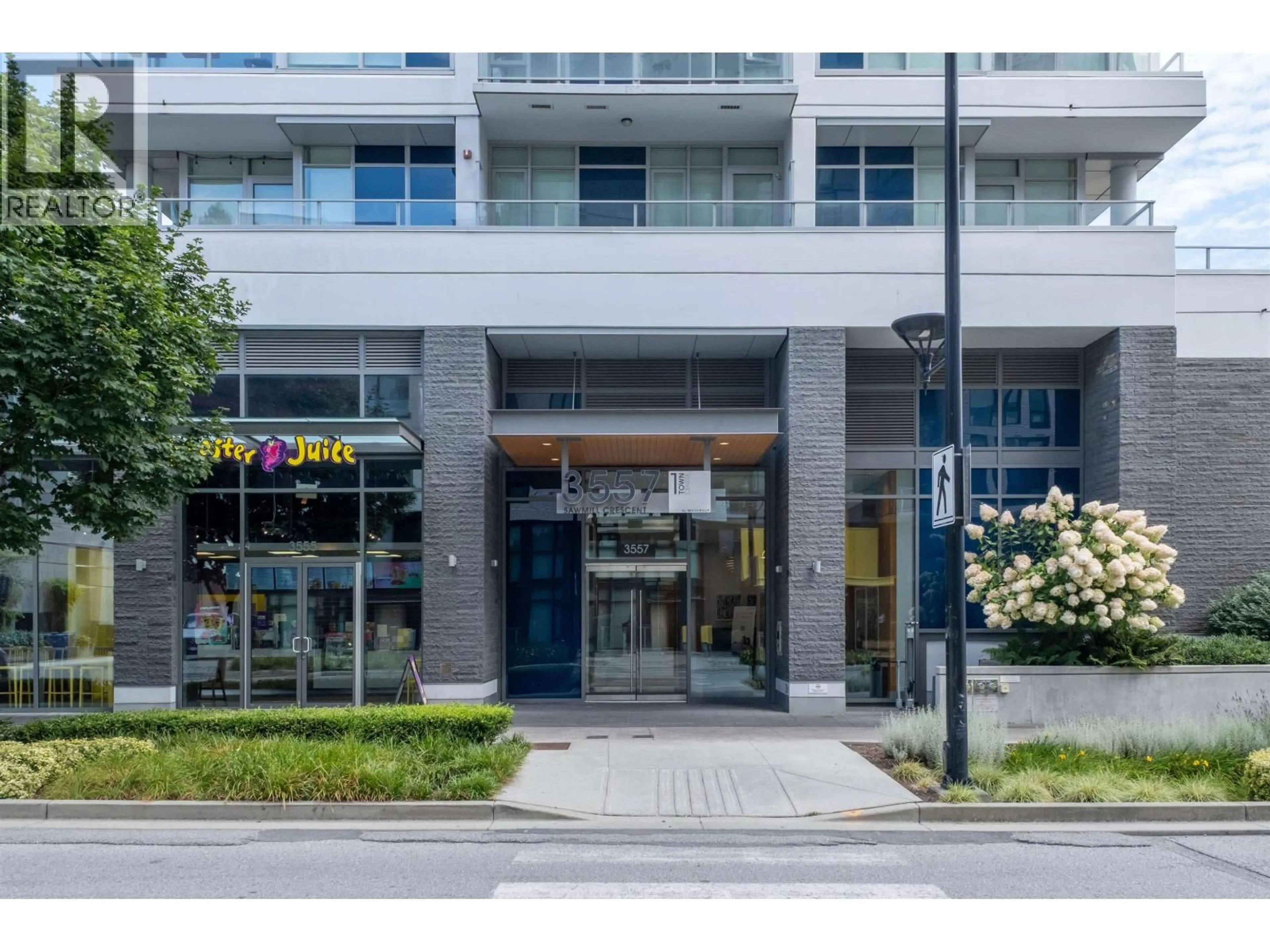 Indoor foyer for 912 - 3557 SAWMILL CRESCENT, Vancouver British Columbia V5S0E2
