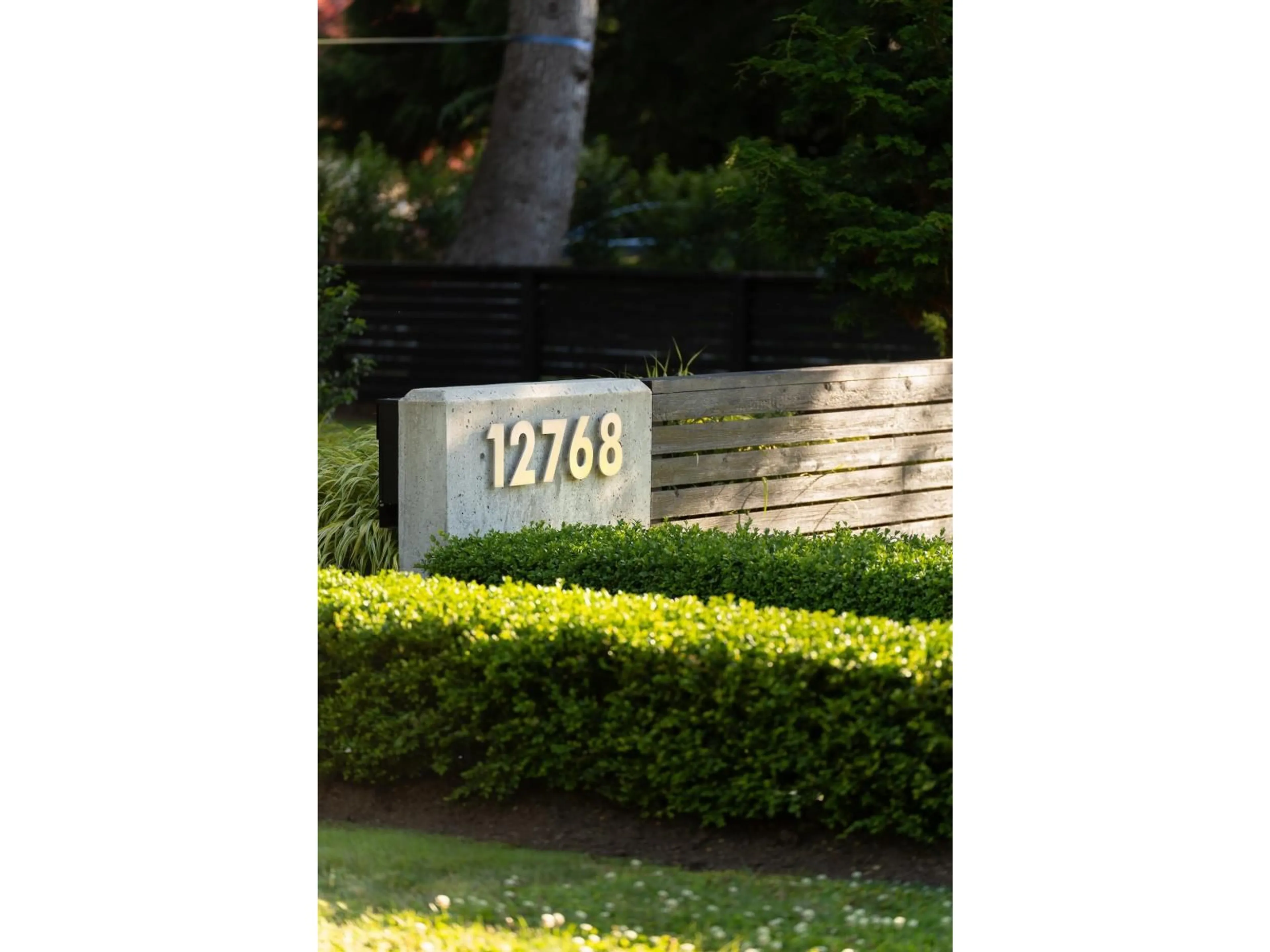 Blurry image for 12768 26B, Surrey British Columbia V4A3T3