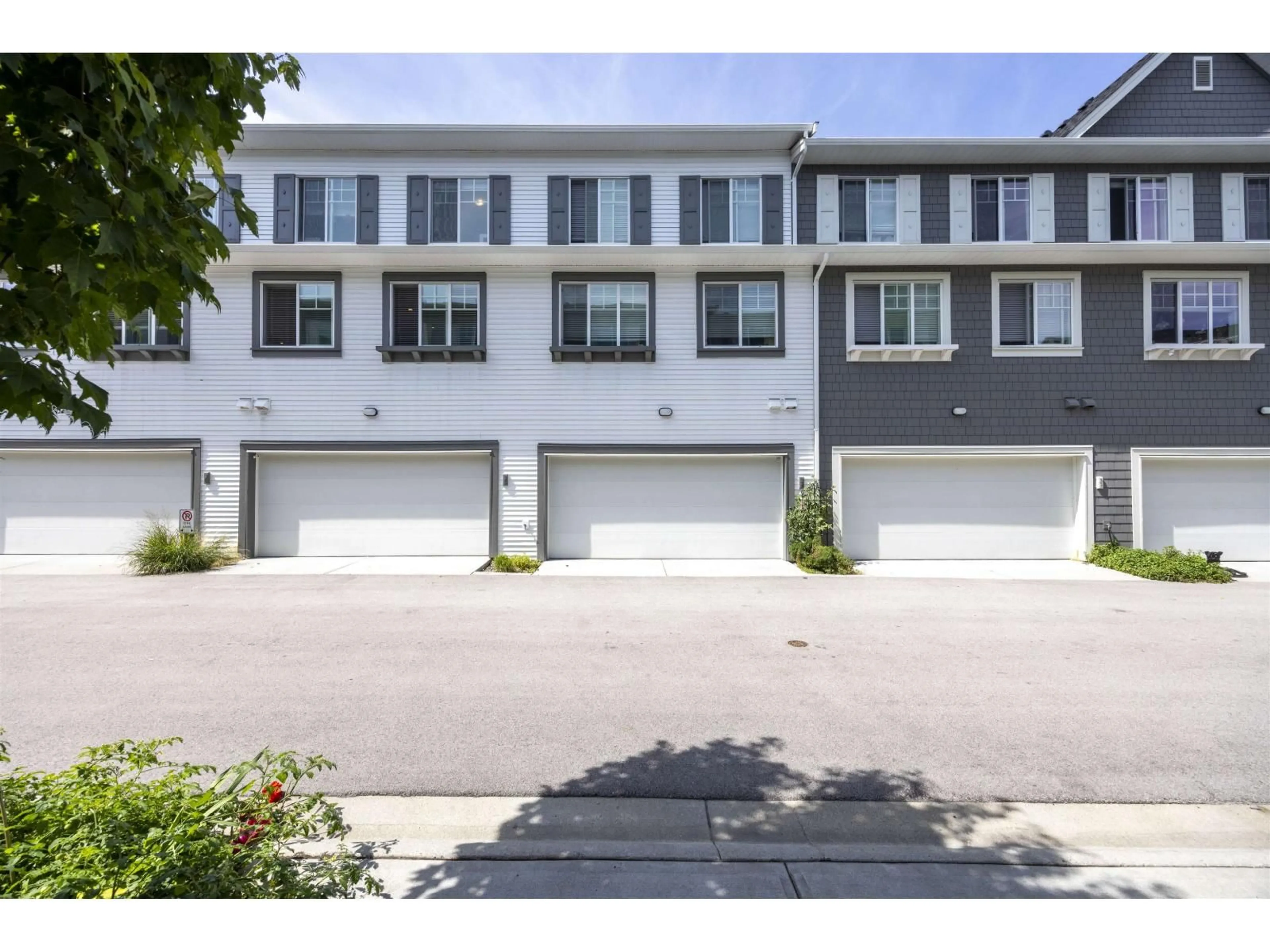 Unknown for 35 - 15487 99A, Surrey British Columbia V3R0G9