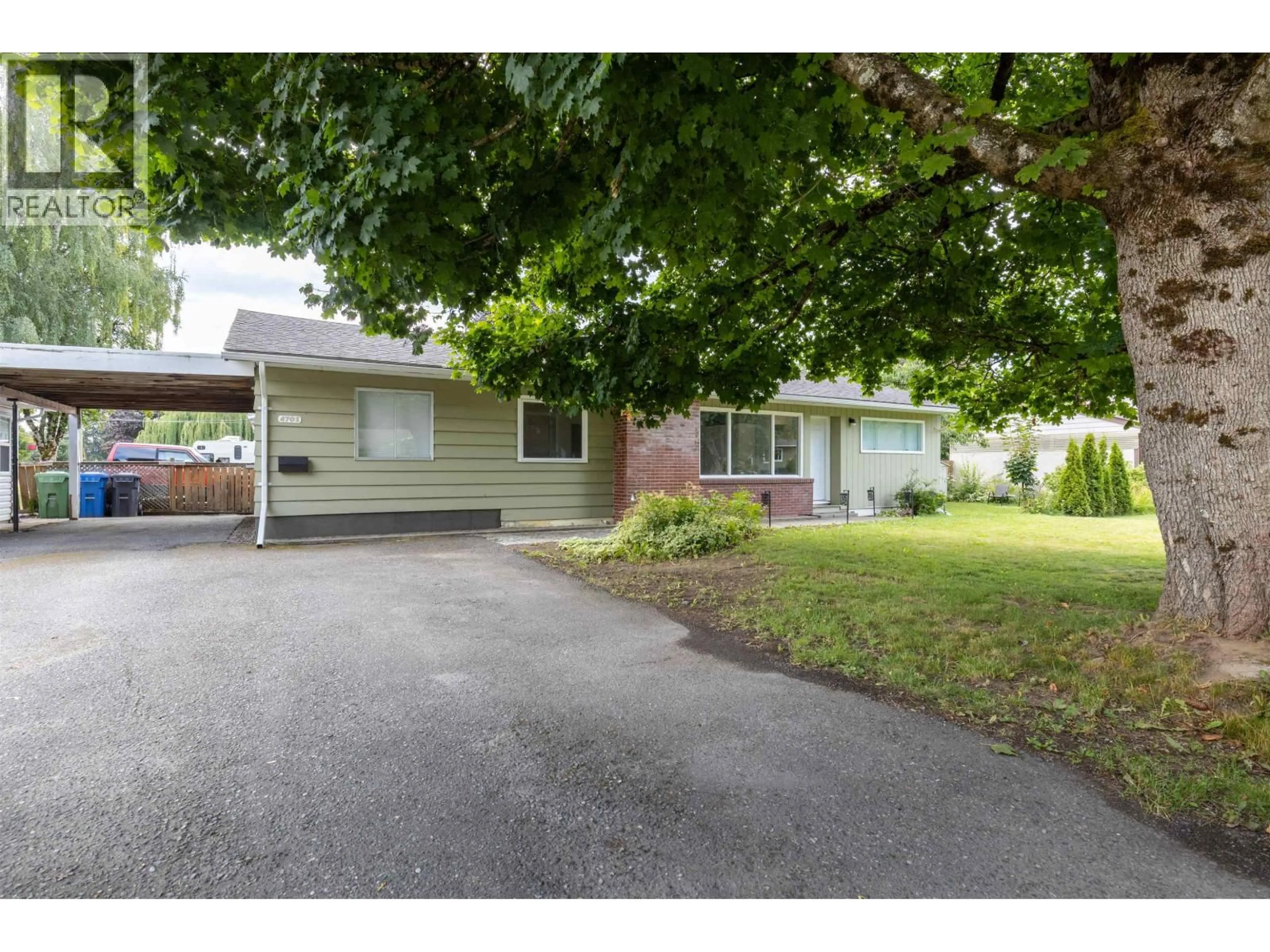 Home with vinyl exterior material, street for 4701 TUCK AVENUE, Terrace British Columbia V8G2G4