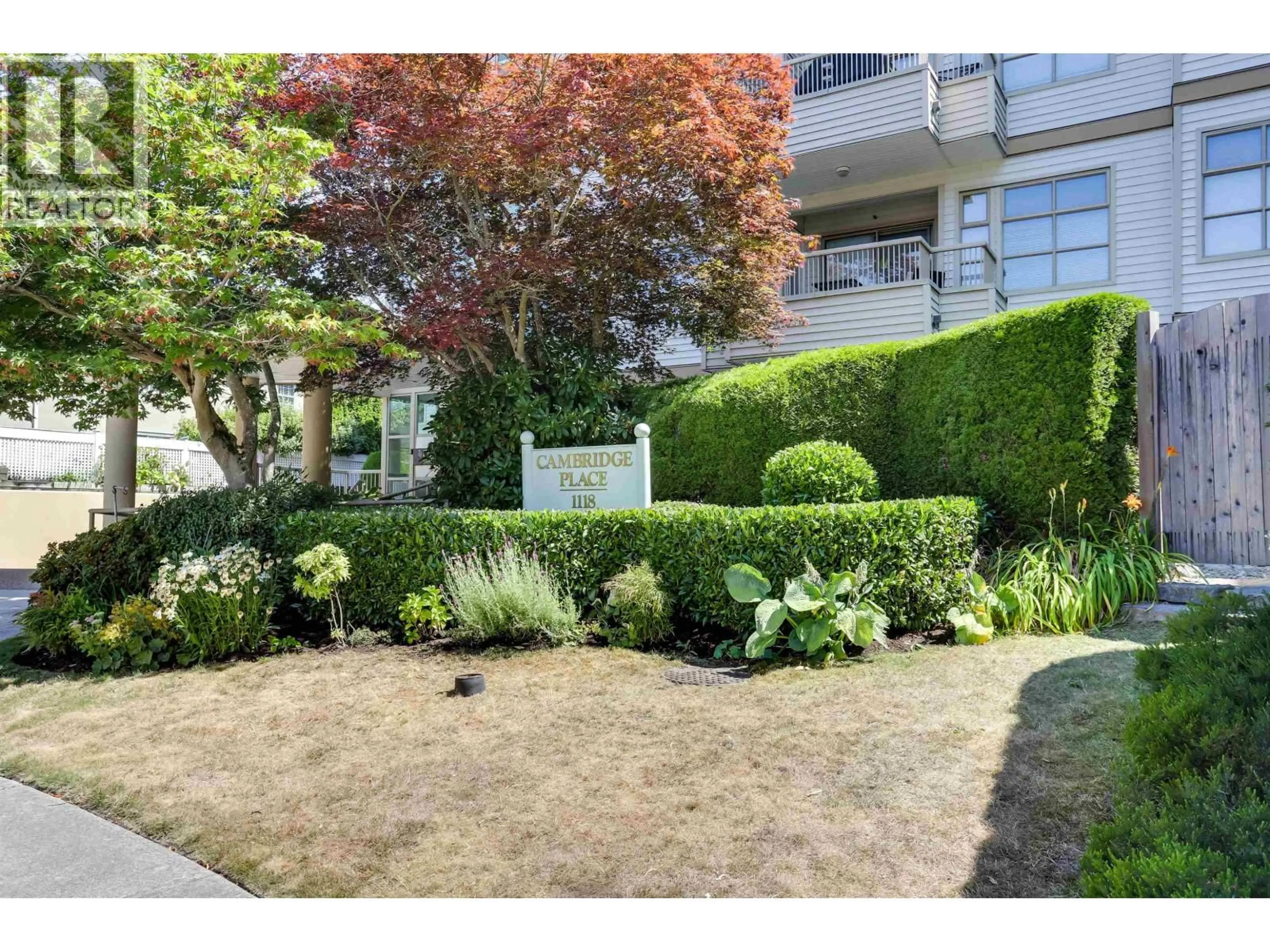 Patio, street for 205 - 1118 55TH STREET, Delta British Columbia V4M3J8