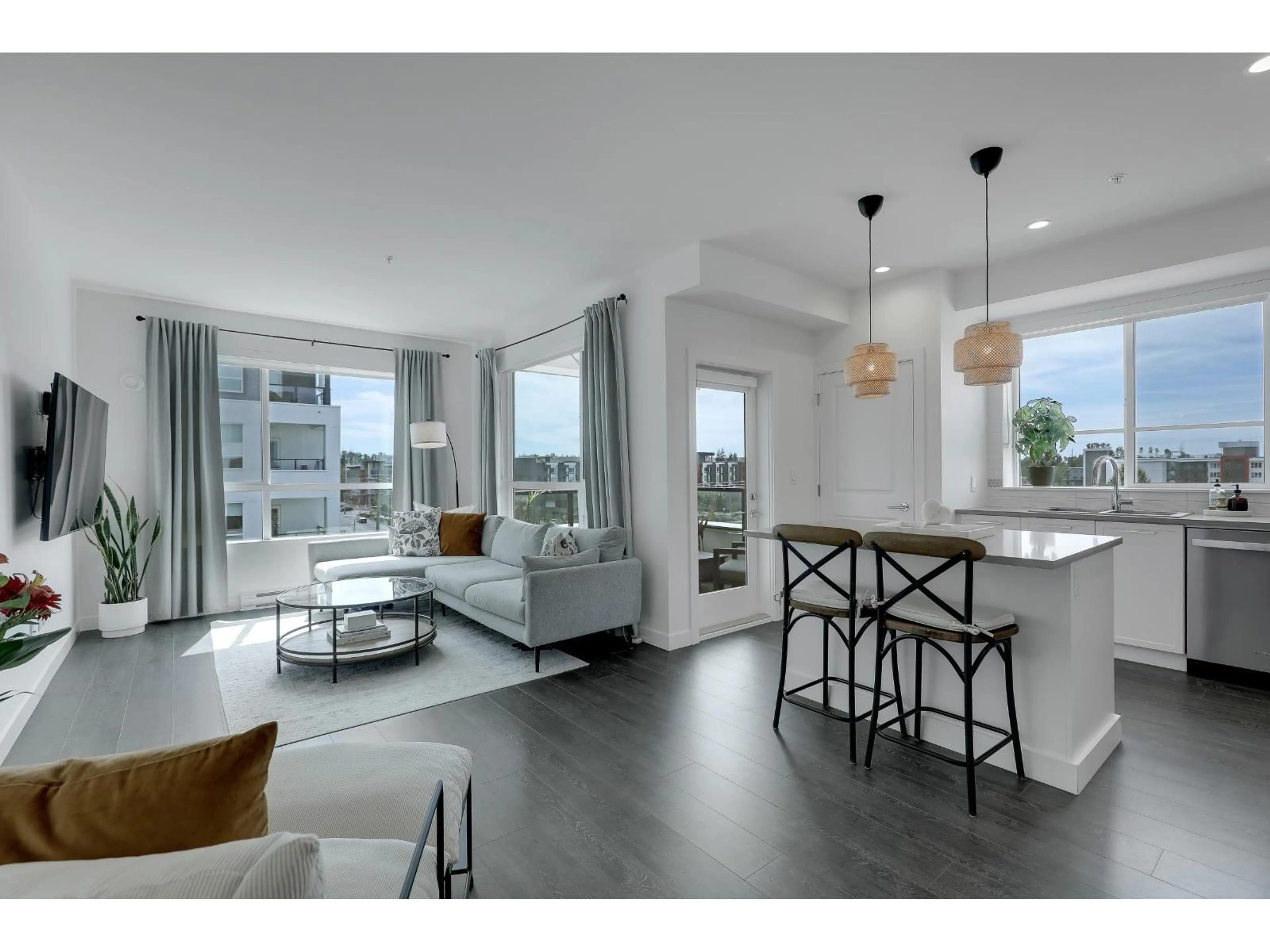 Open concept kitchen, unknown for B508 - 20834 80, Langley British Columbia V2Y3M5