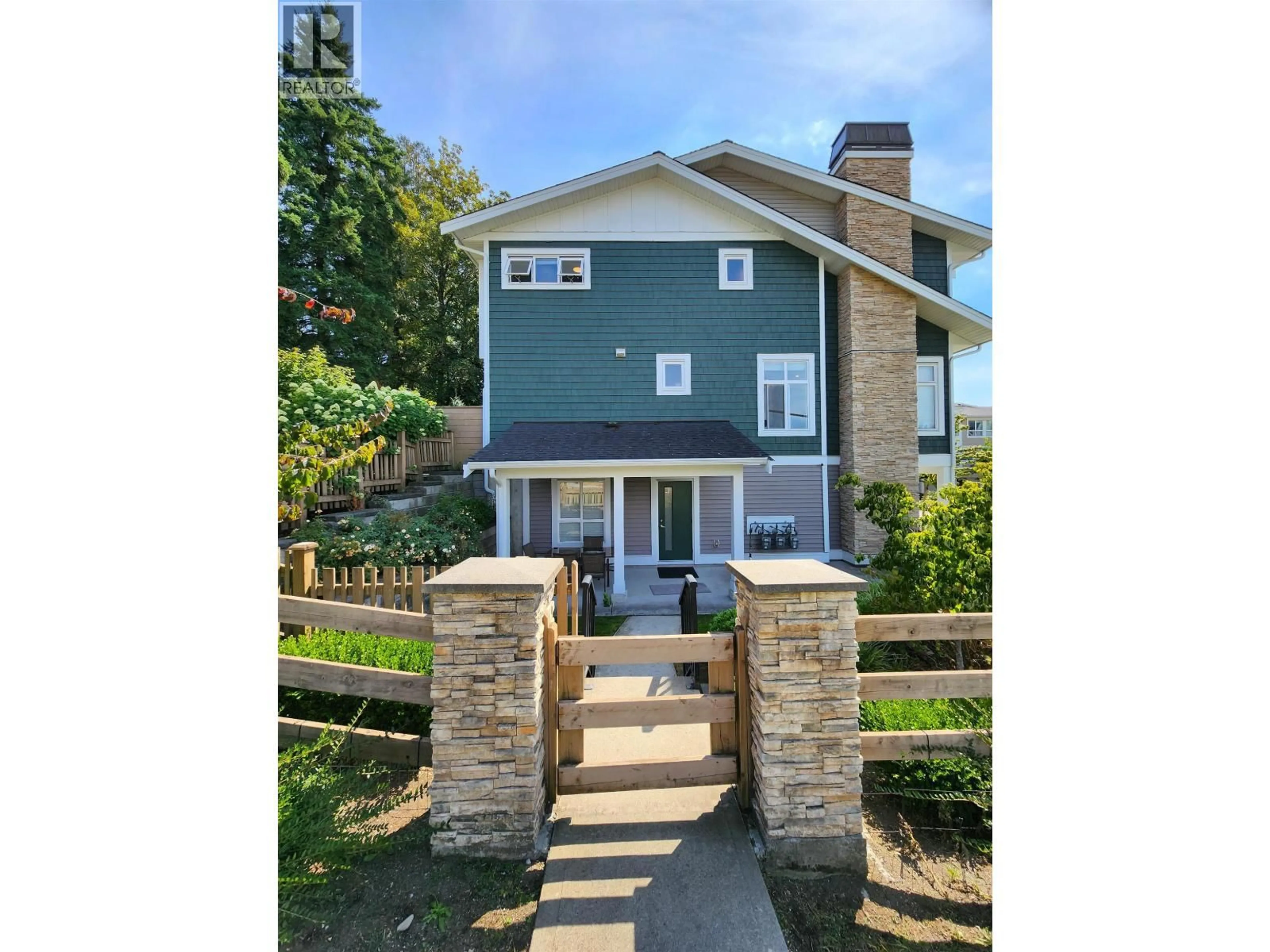 A pic from outside/outdoor area/front of a property/back of a property/a pic from drone, street for 14 - 24108 104 AVENUE, Maple Ridge British Columbia V2W0J5