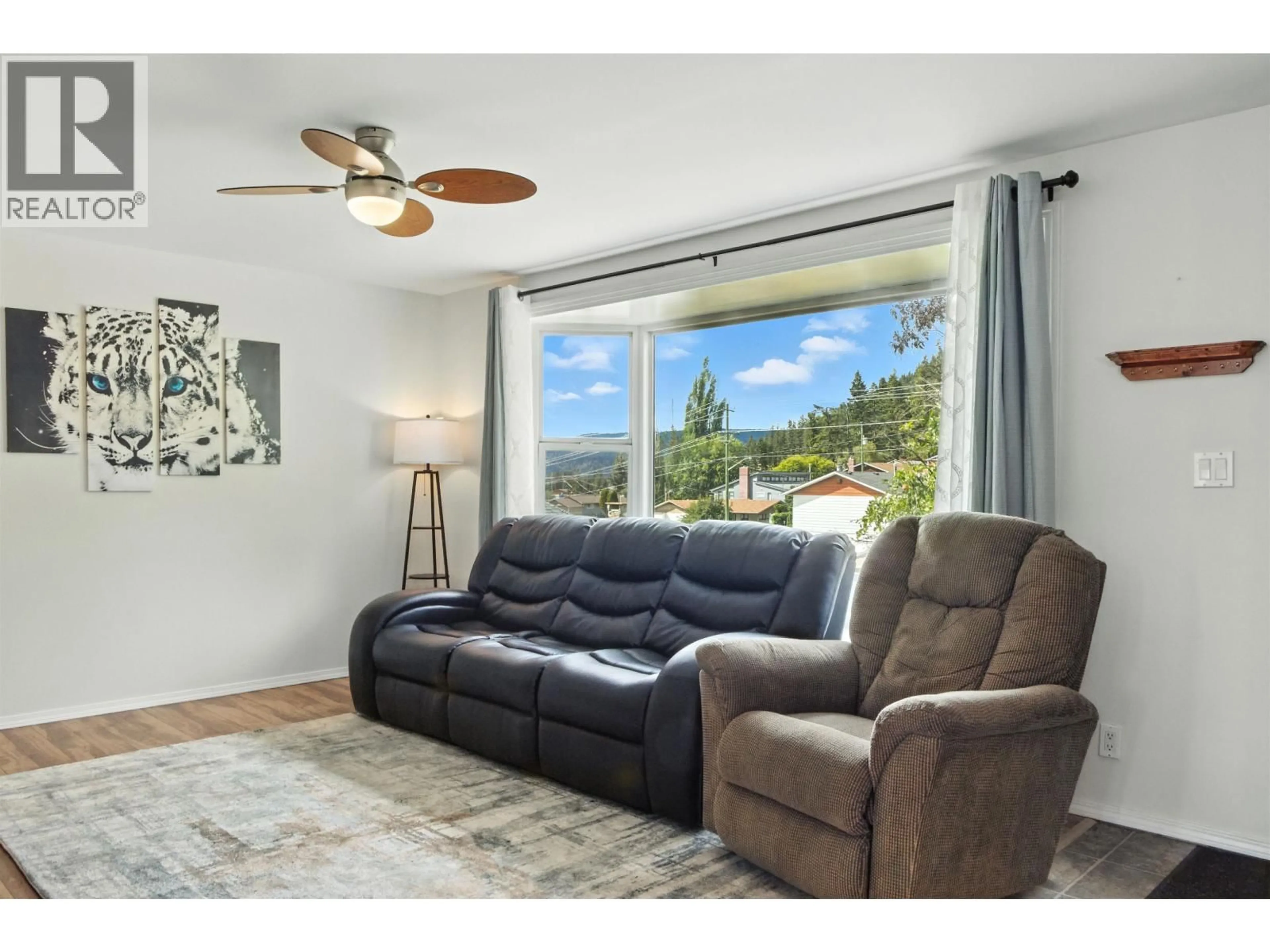 Living room with furniture, unknown for 1025 CURTIS PLACE, Williams Lake British Columbia V2G4B3