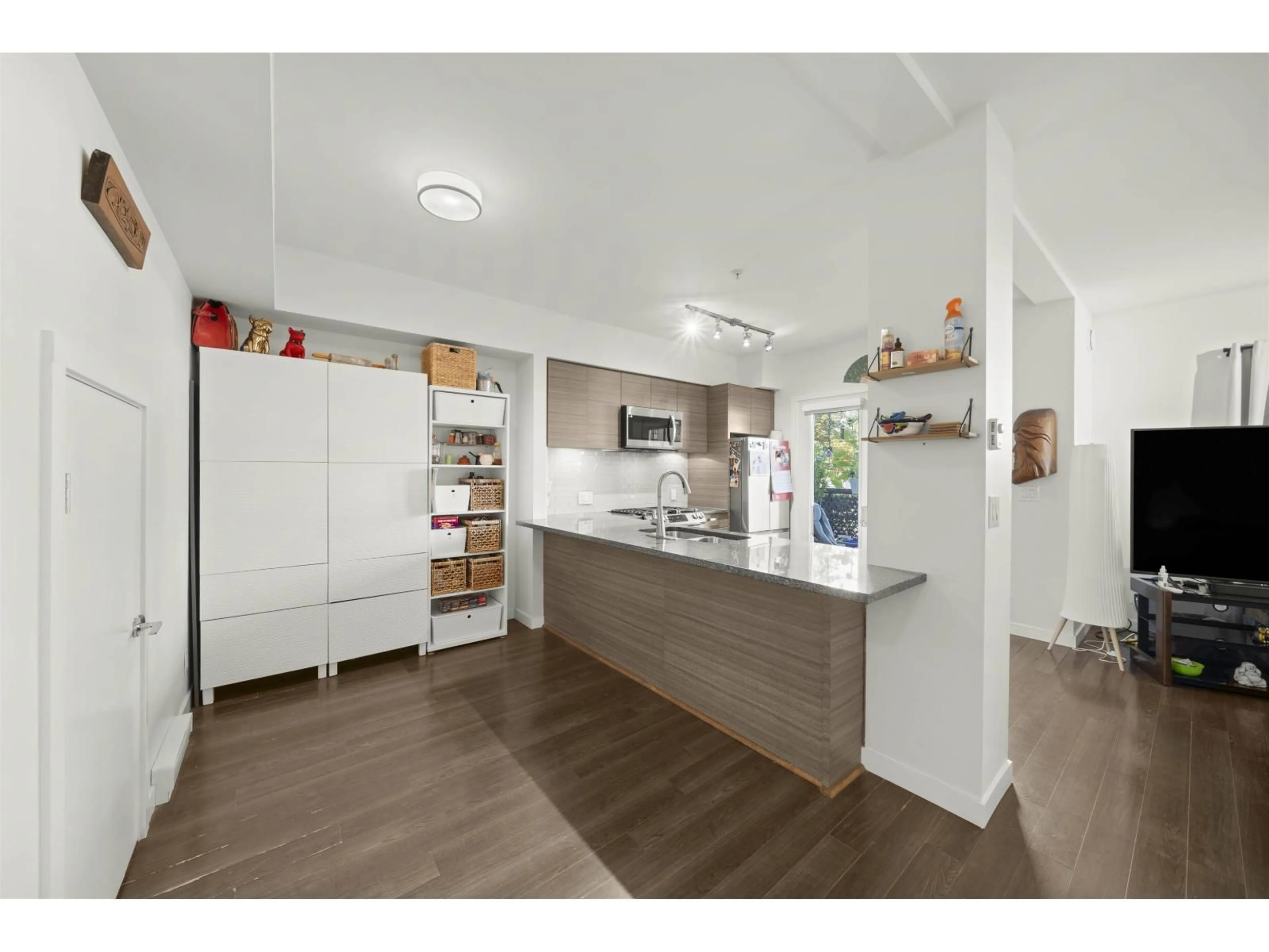 Open concept kitchen, unknown for 125 - 13228 OLD YALE, Surrey British Columbia V3T0K3