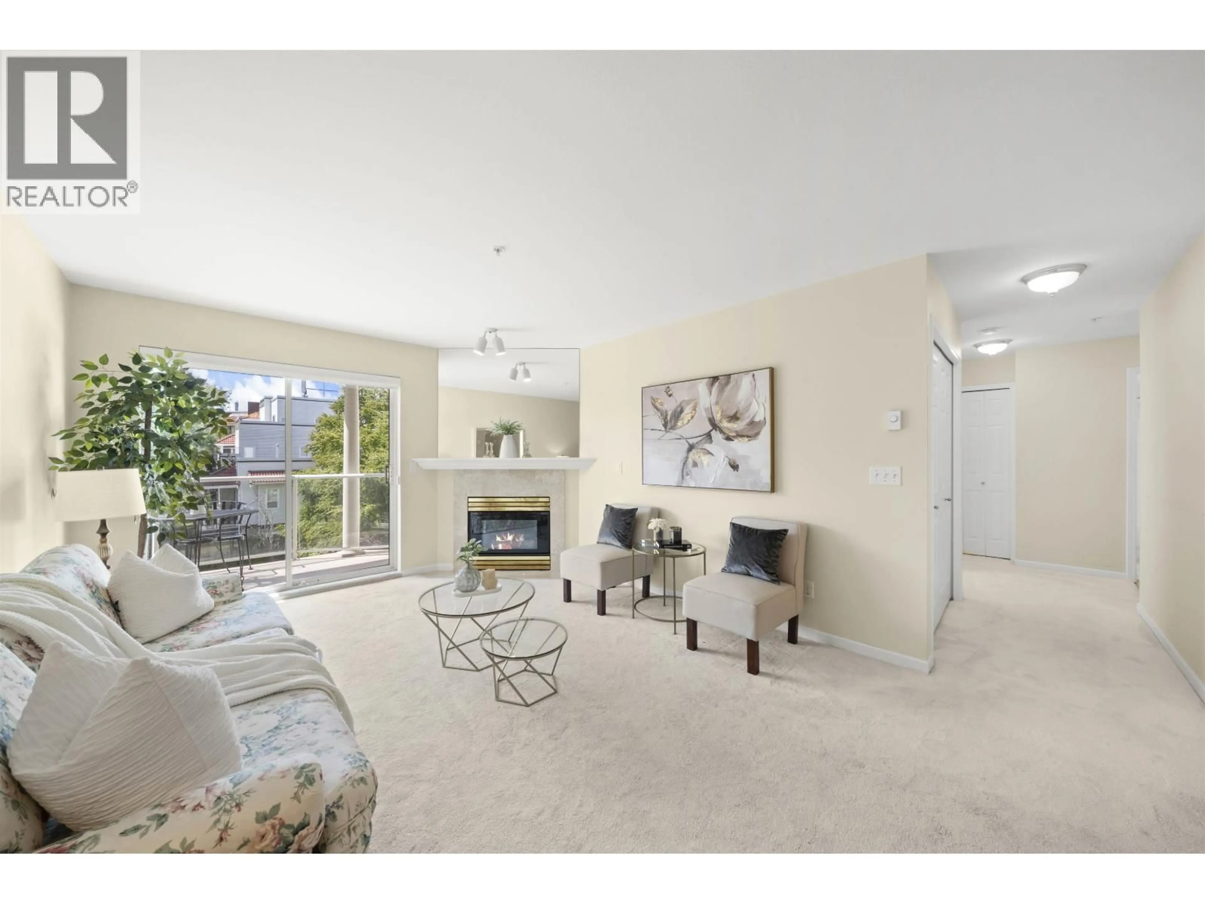 Living room with furniture, carpet floor for 301 - 4758 53 STREET, Delta British Columbia V4K2Z1