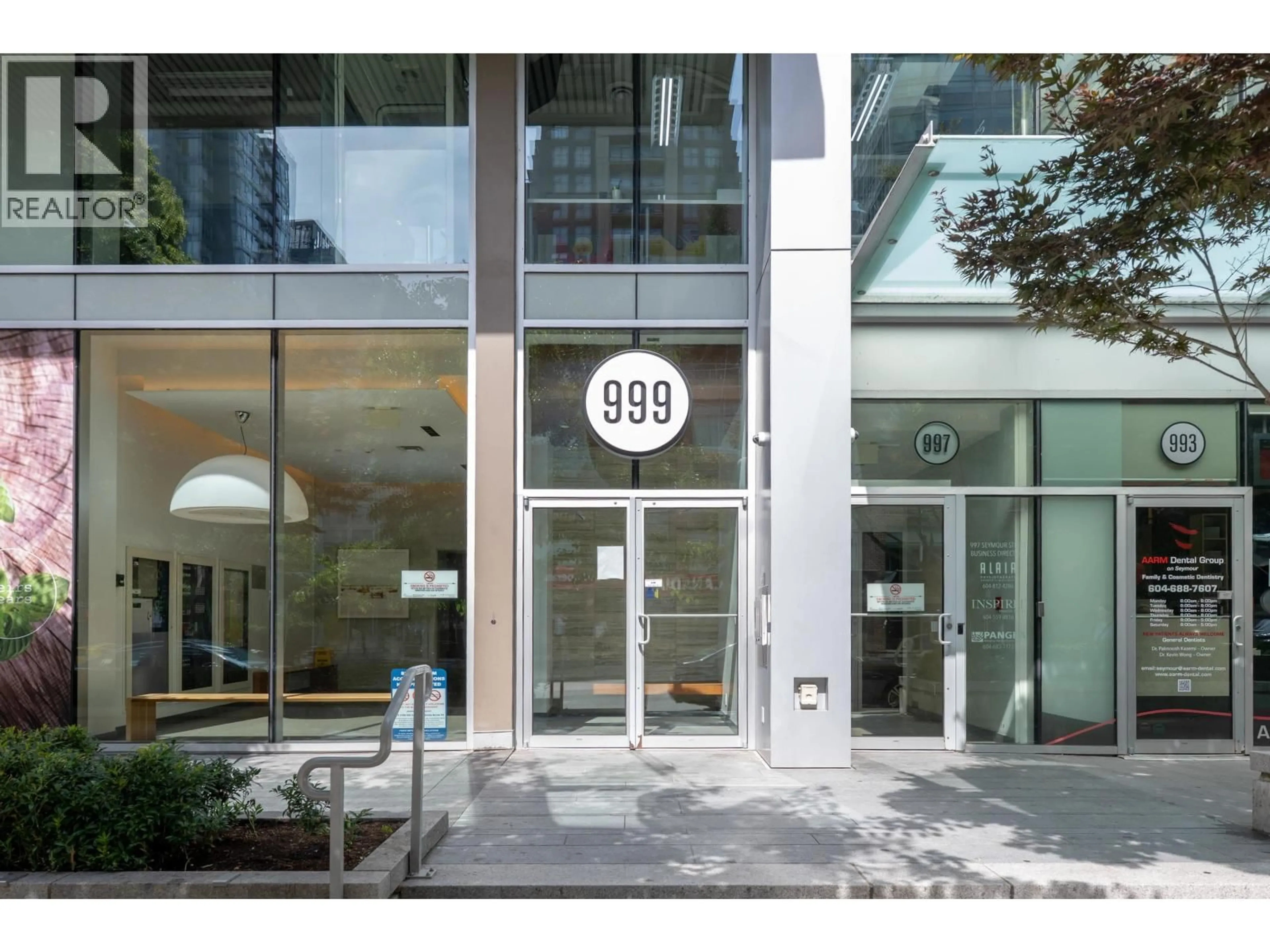 Indoor foyer for 2101 - 999 SEYMOUR STREET, Vancouver British Columbia V6B0M5