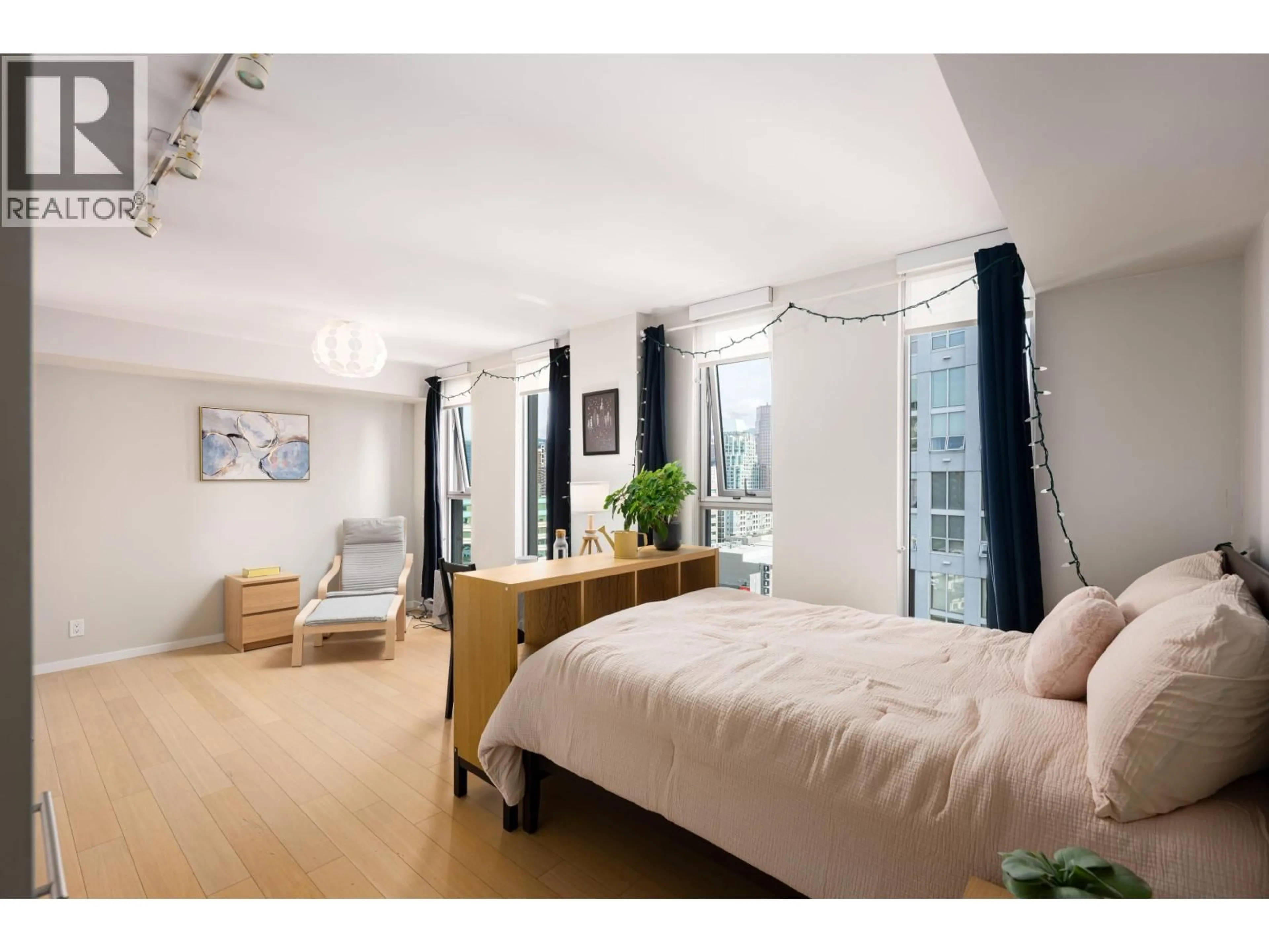 Bedroom with bed, unknown for 2101 - 999 SEYMOUR STREET, Vancouver British Columbia V6B0M5