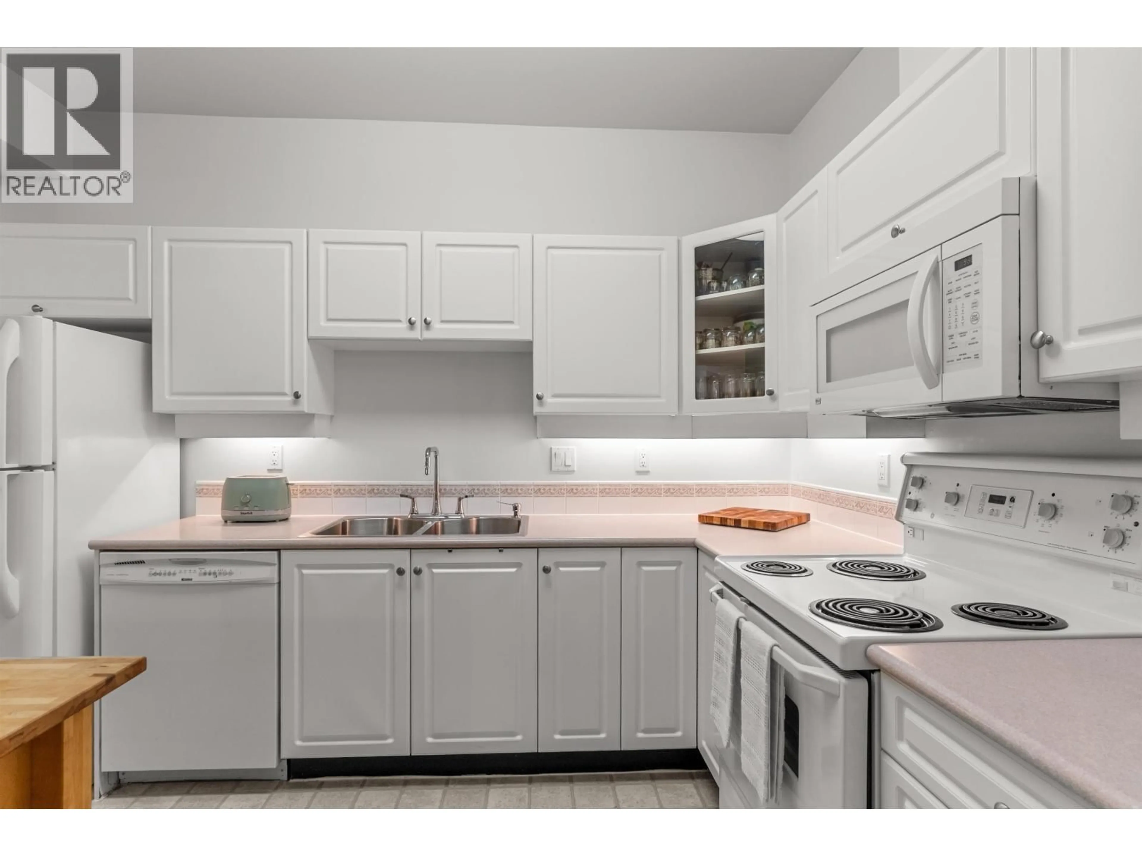Standard kitchen, unknown for 110 - 4745 54A STREET, Ladner British Columbia V4K2Z9
