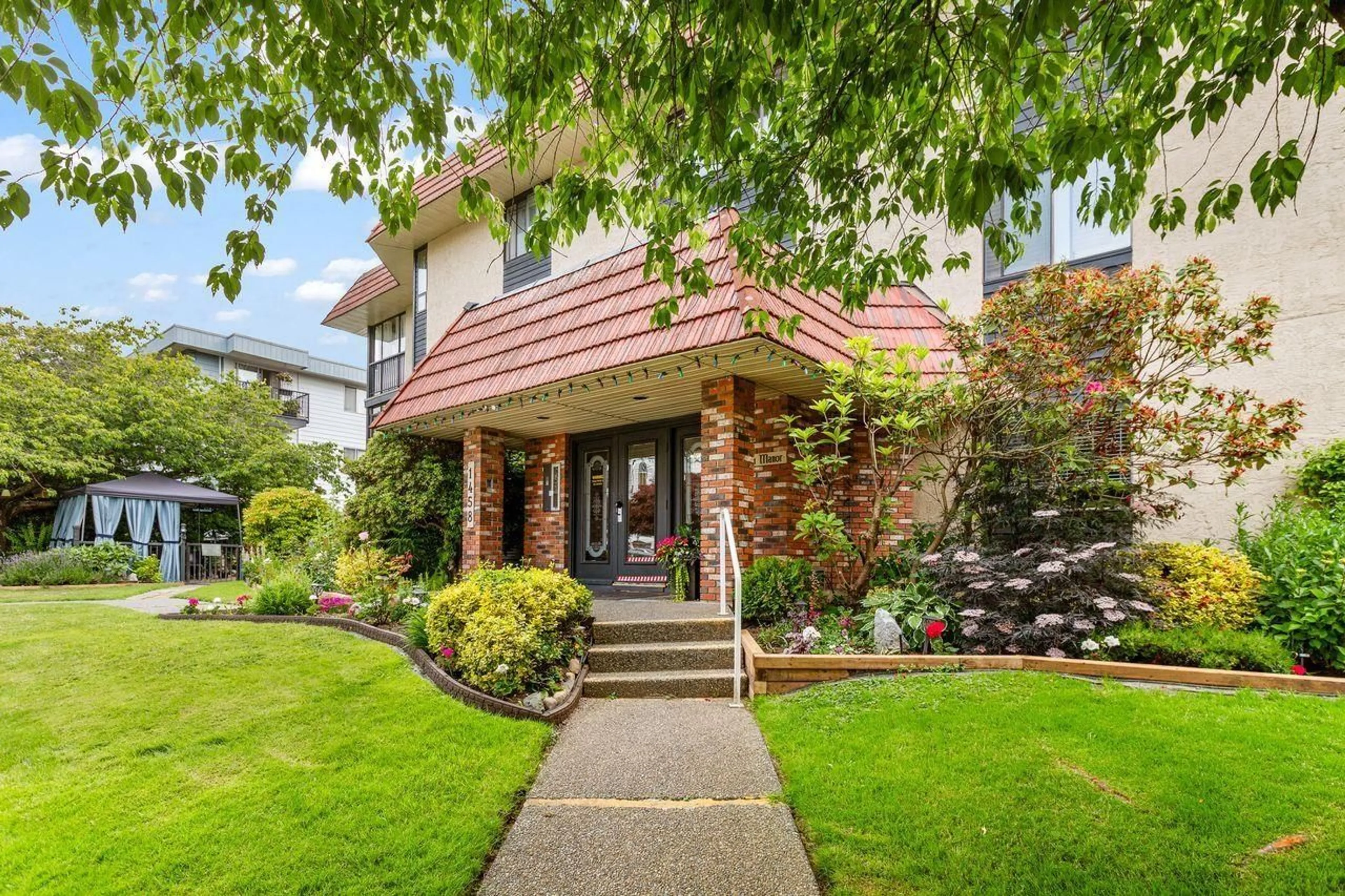 Unknown for 204 - 1458 BLACKWOOD, White Rock British Columbia V4B3V4