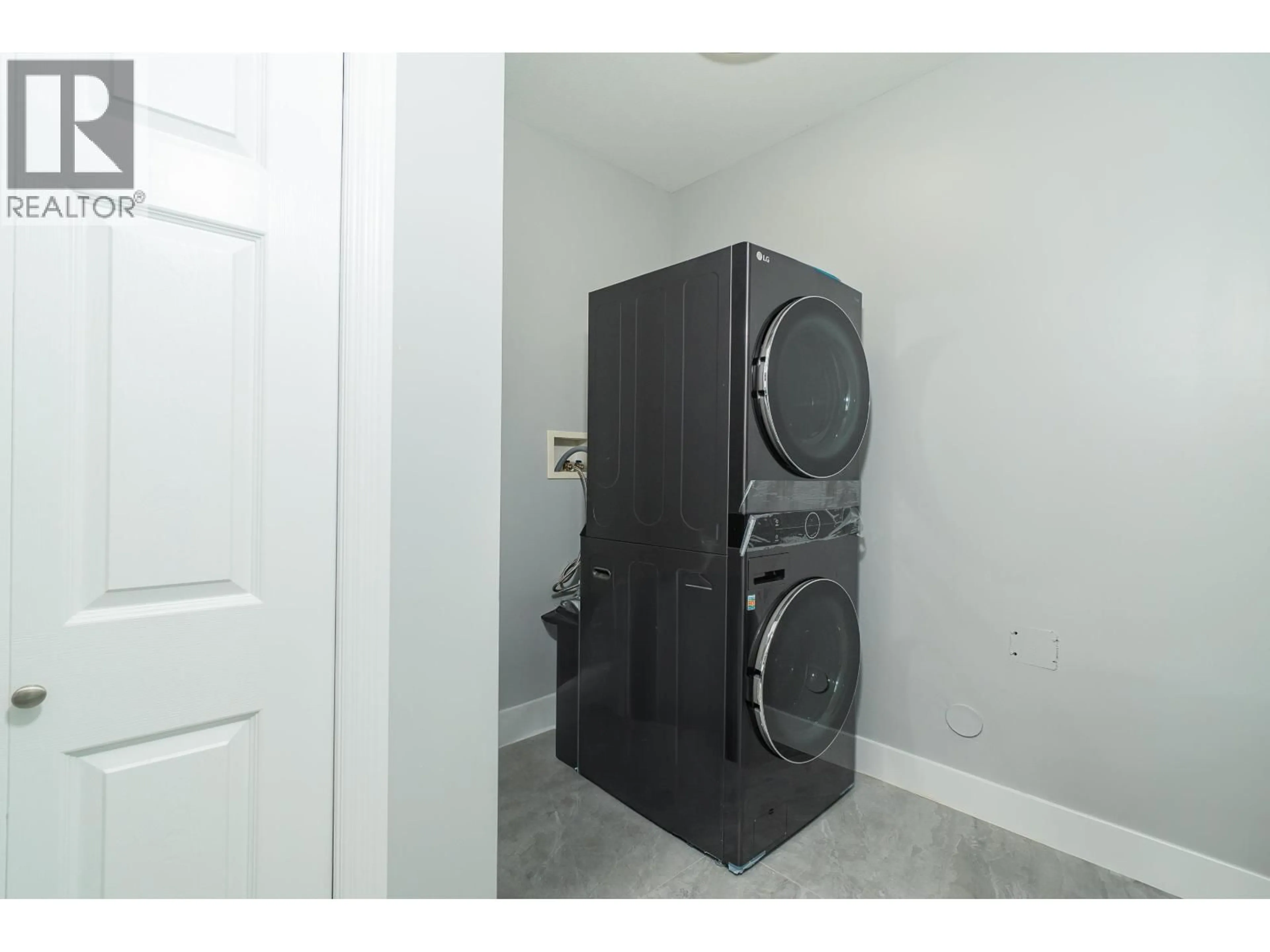 Laundry room for 7 - 7060 BLUNDELL ROAD, Richmond British Columbia V6Y1J4