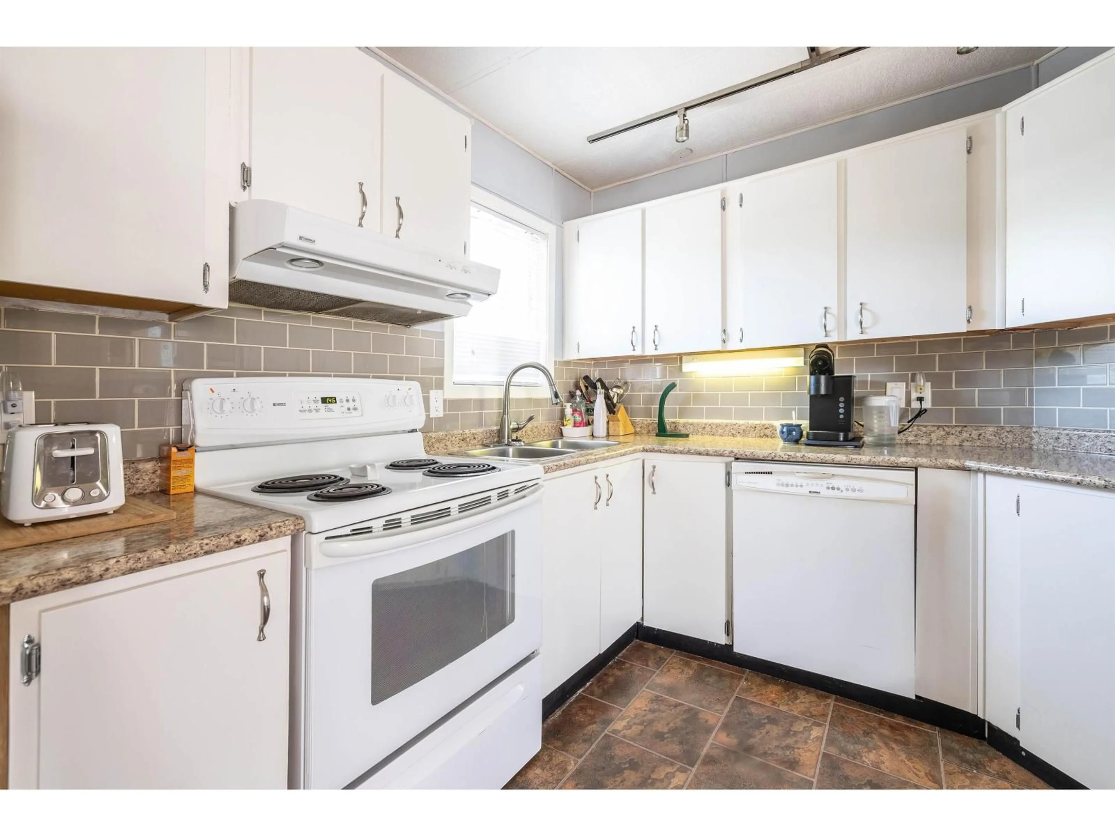 Standard kitchen, ceramic/tile floor for 38 - 4426 232, Langley British Columbia V2Z2R3