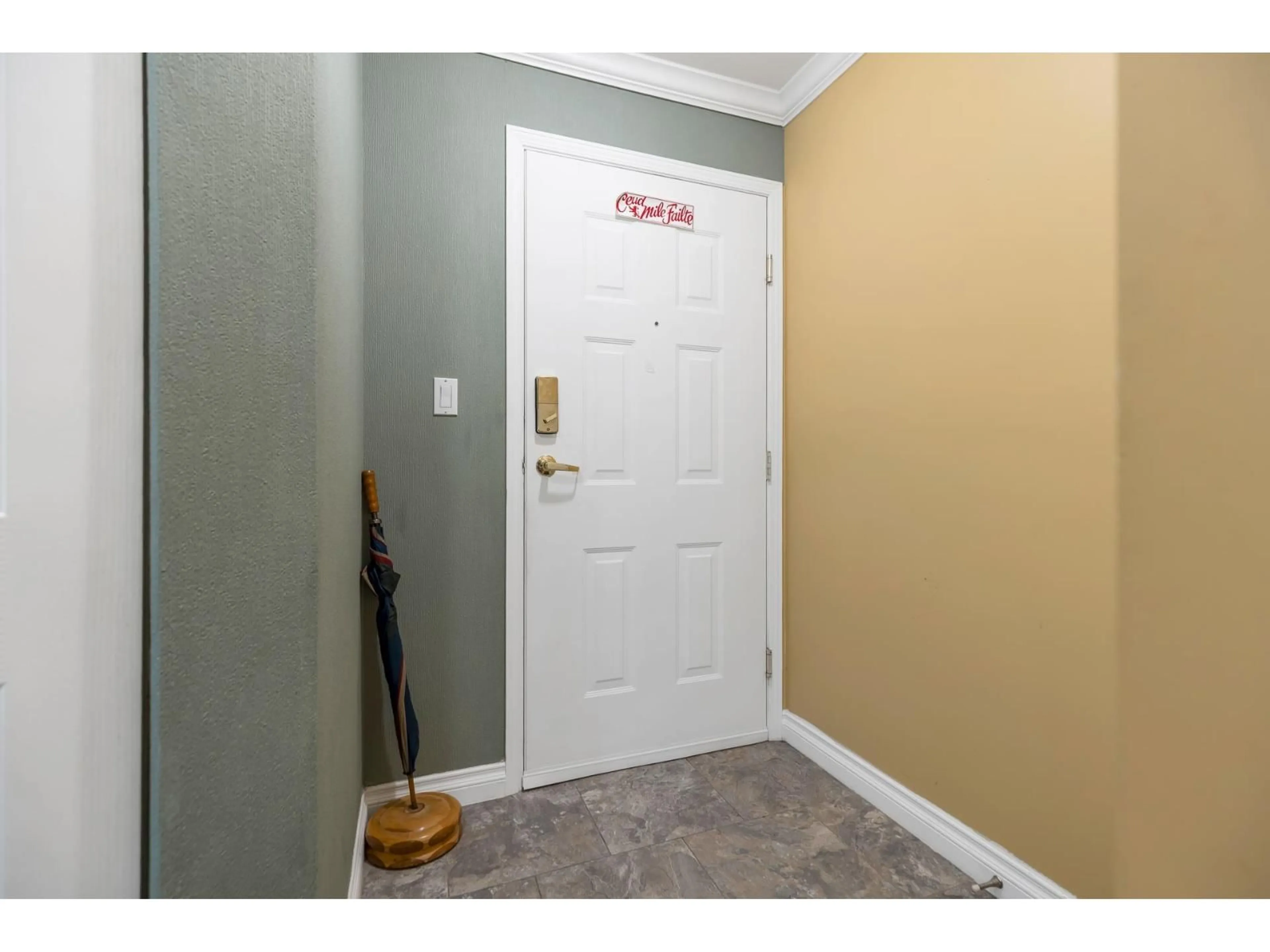 Indoor entryway for 409 - 1575 BEST, White Rock British Columbia V4B5K1