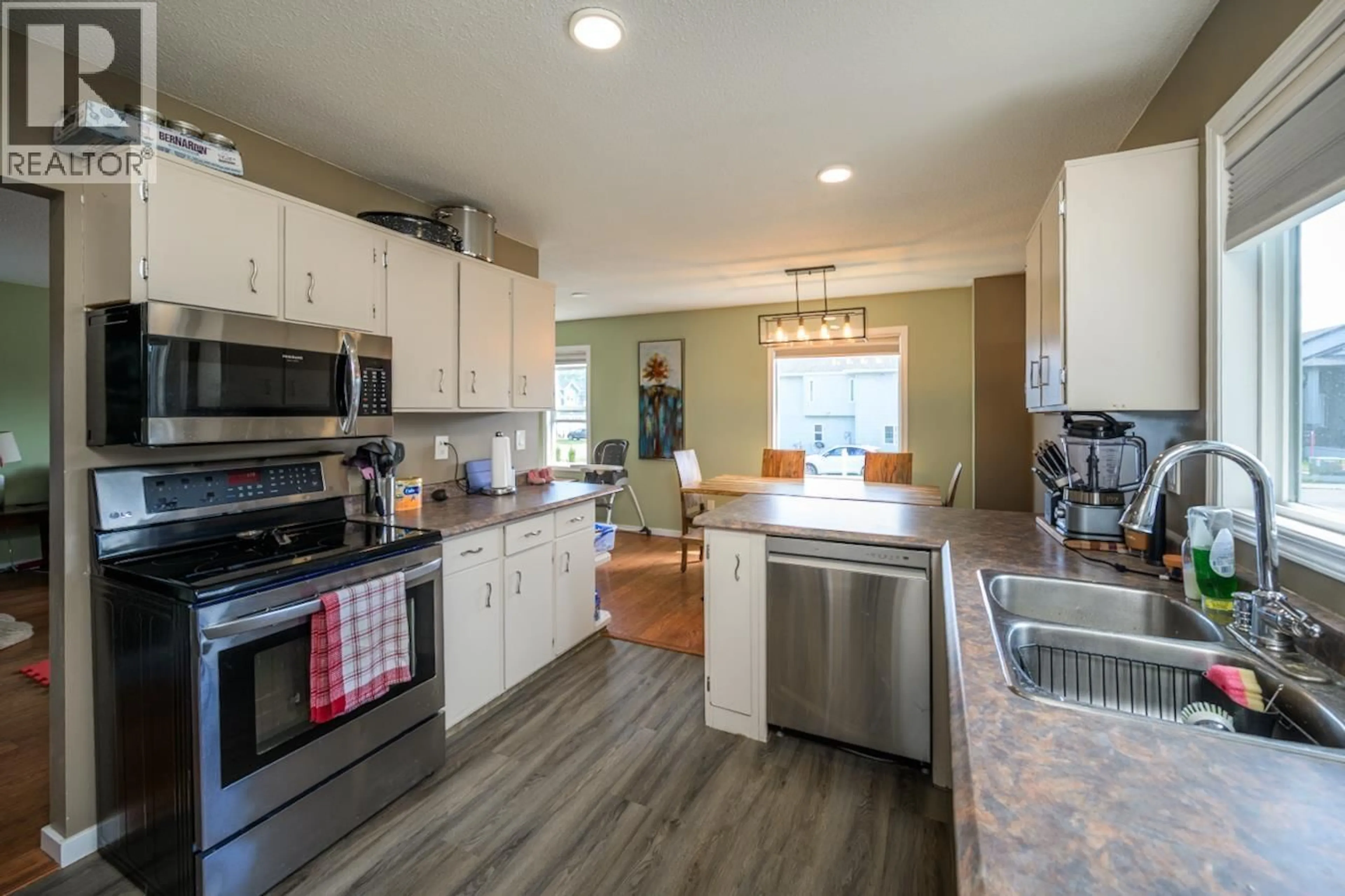 Open concept kitchen, unknown for 4167 PRUDENTE ROAD, Prince George British Columbia V2N5K3