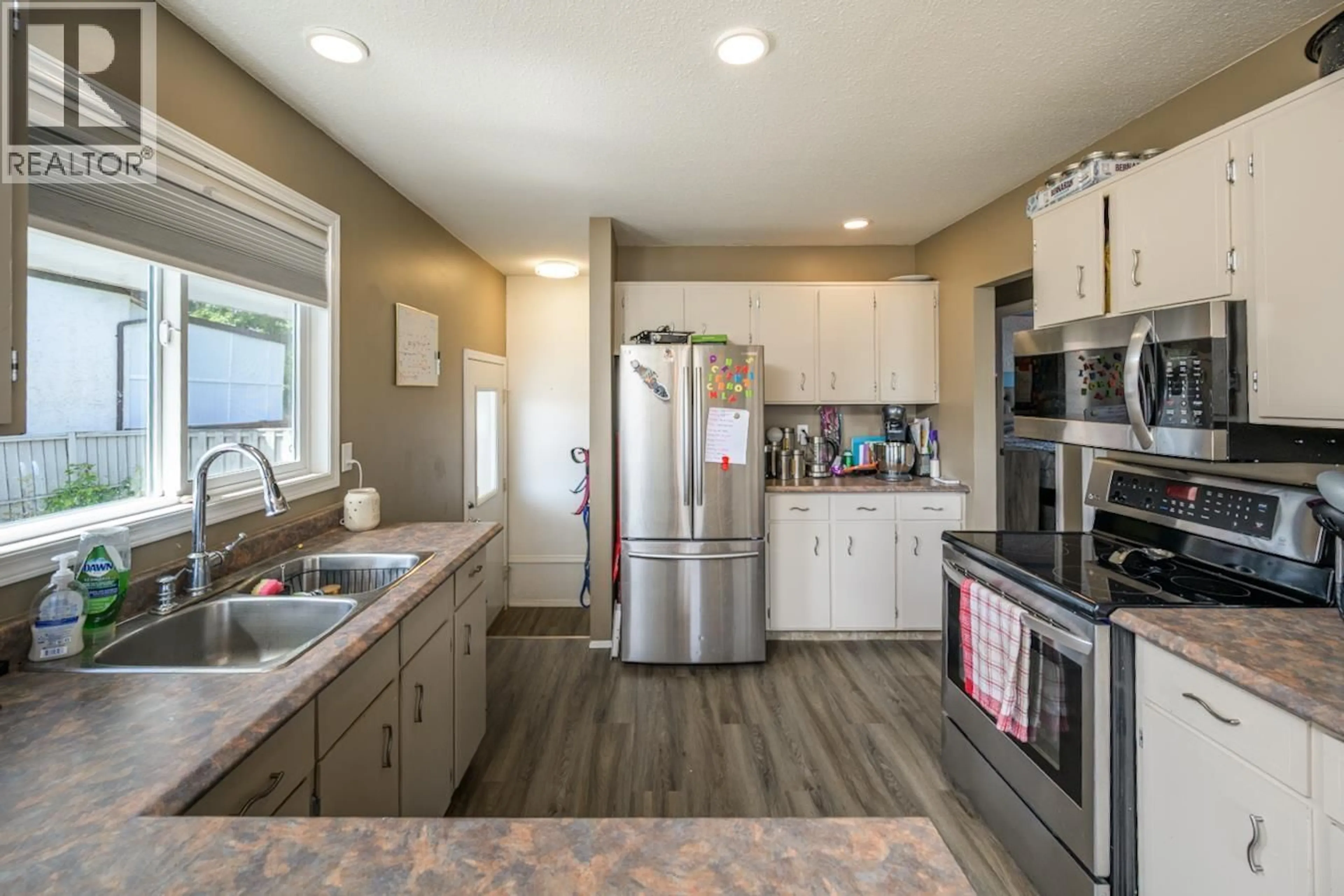Open concept kitchen, unknown for 4167 PRUDENTE ROAD, Prince George British Columbia V2N5K3