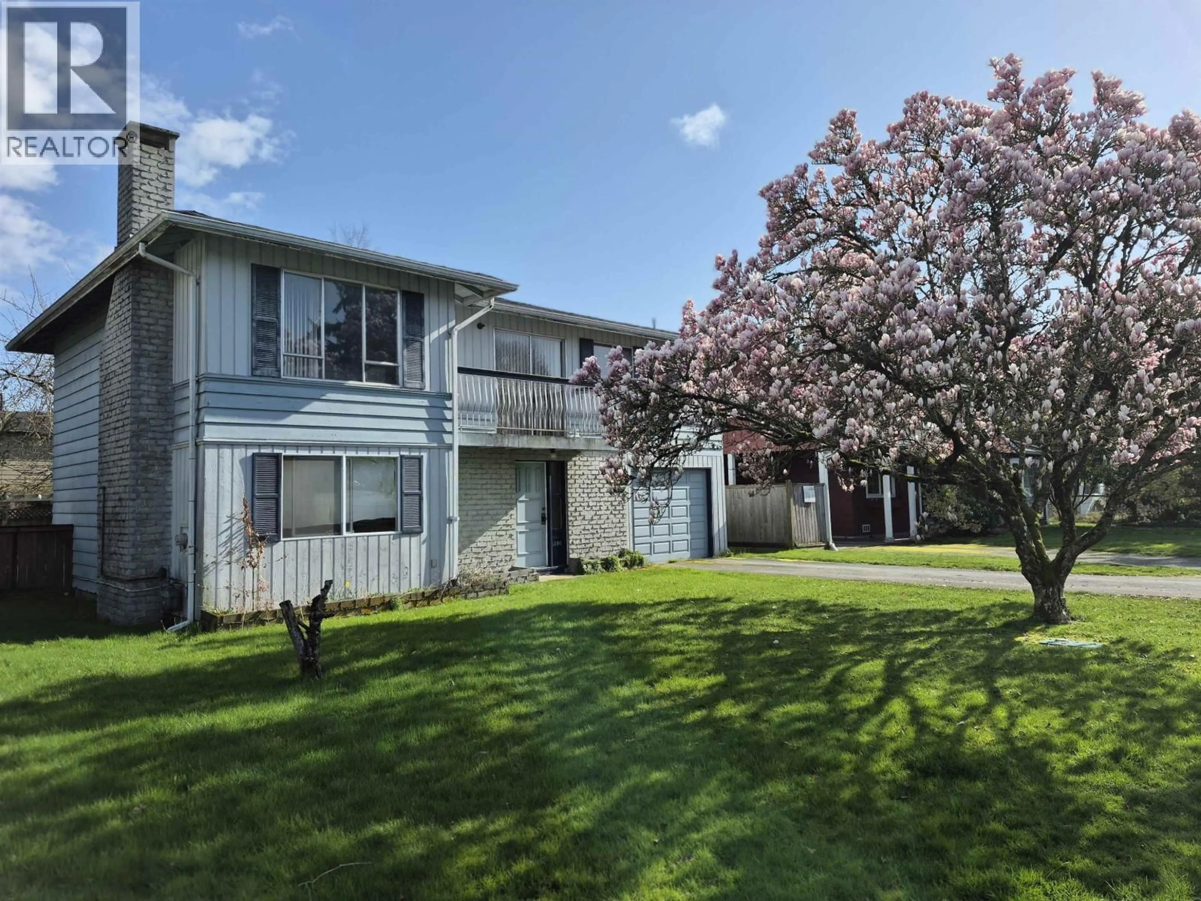 A pic from outside/outdoor area/front of a property/back of a property/a pic from drone, unknown for 6200 TASEKO CRESCENT, Richmond British Columbia V7C2N5