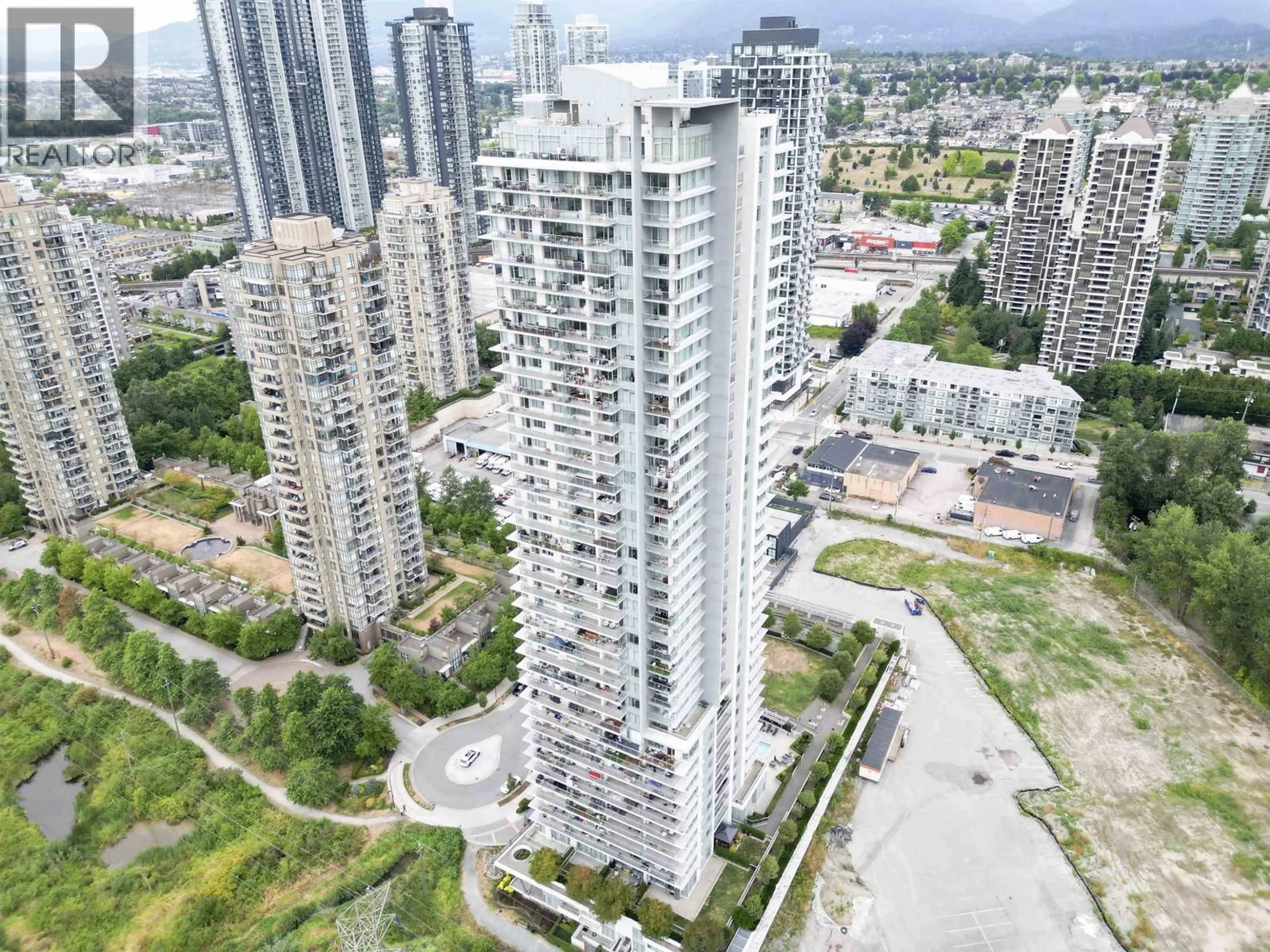 A pic from outside/outdoor area/front of a property/back of a property/a pic from drone, city buildings view from balcony for 2901 - 2388 MADISON AVENUE, Burnaby British Columbia V5C0K8