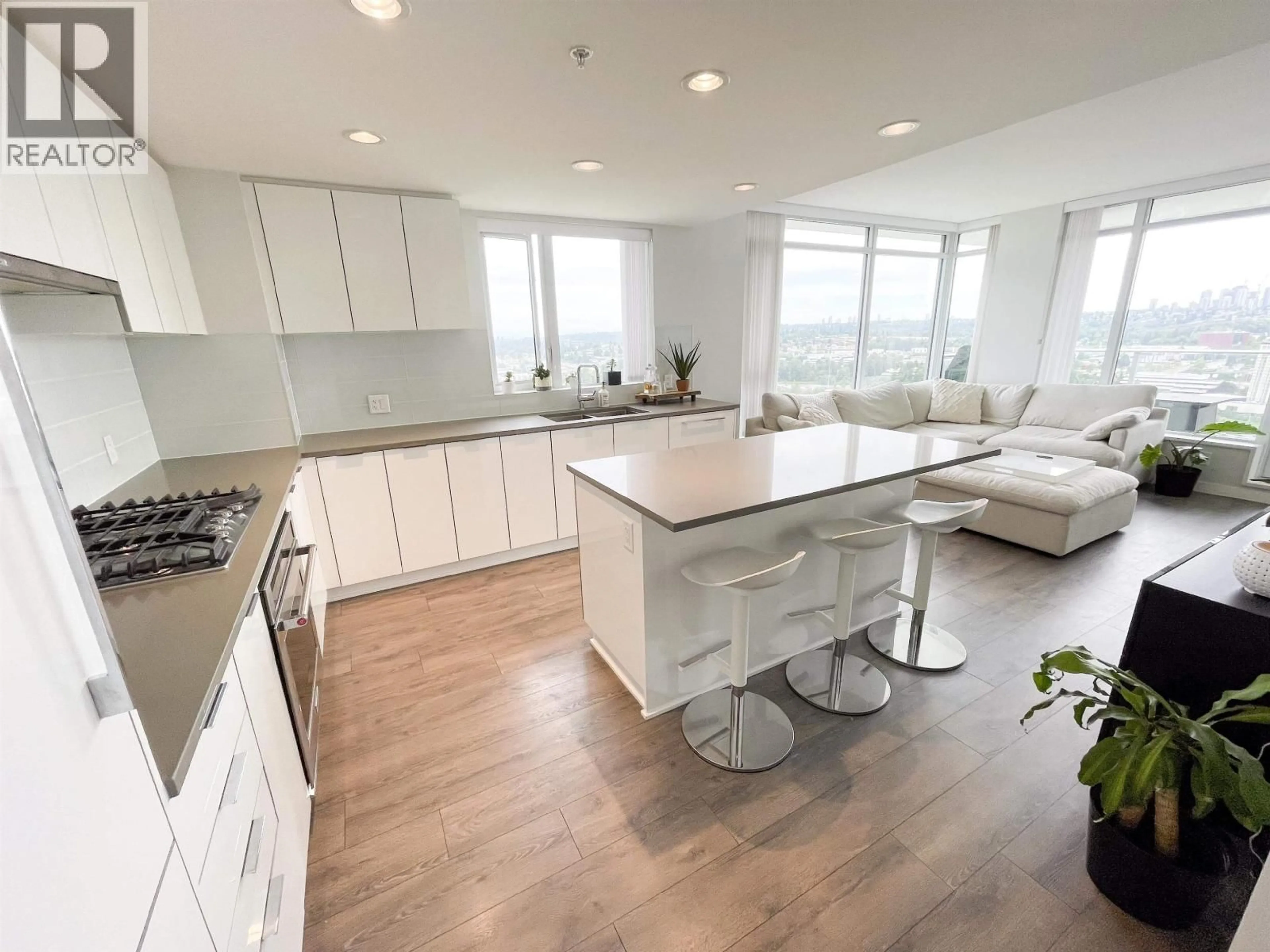 Open concept kitchen, unknown for 2901 - 2388 MADISON AVENUE, Burnaby British Columbia V5C0K8