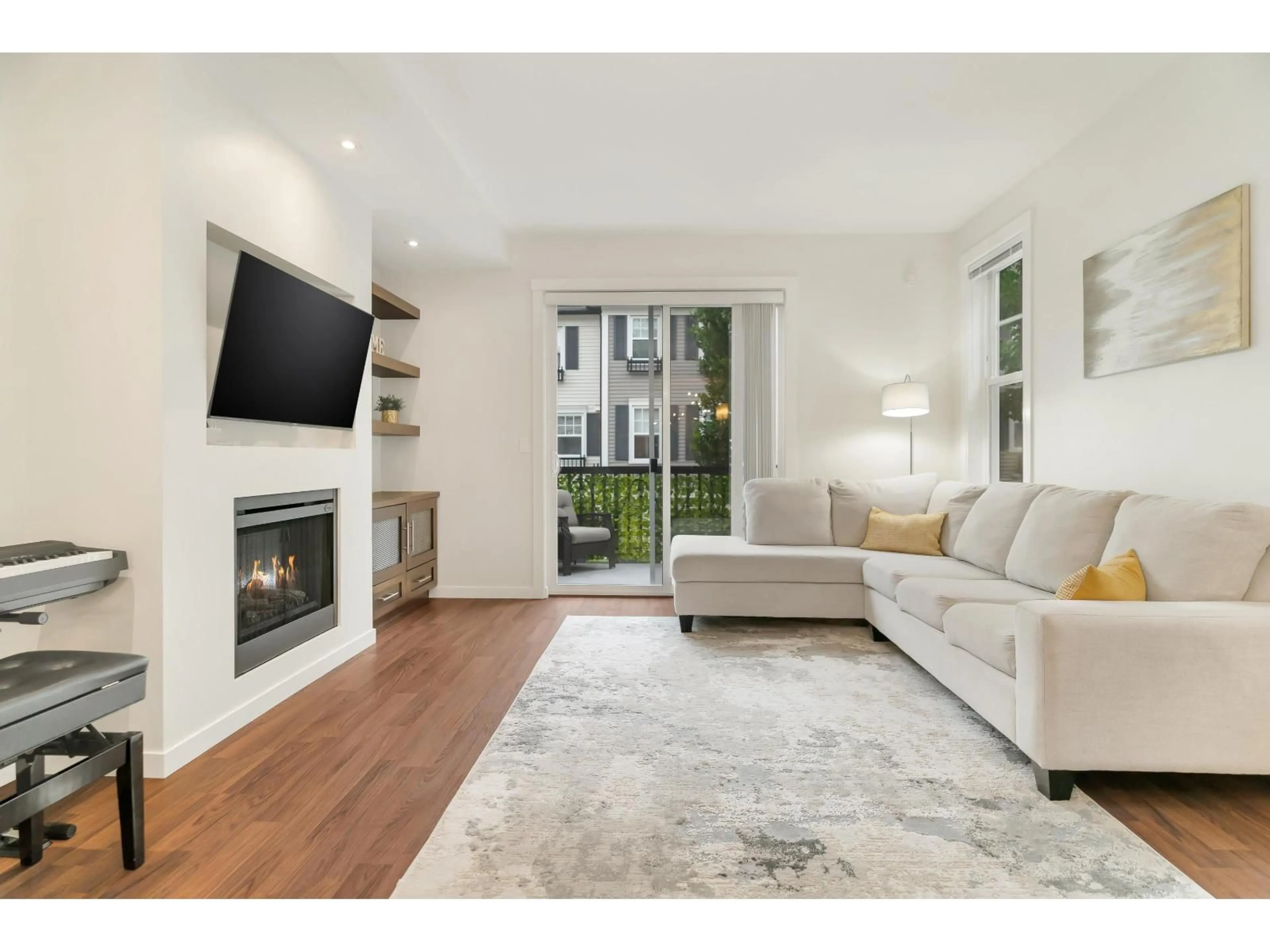 Living room with furniture, unknown for 8 - 7238 189, Surrey British Columbia V4N5Y8