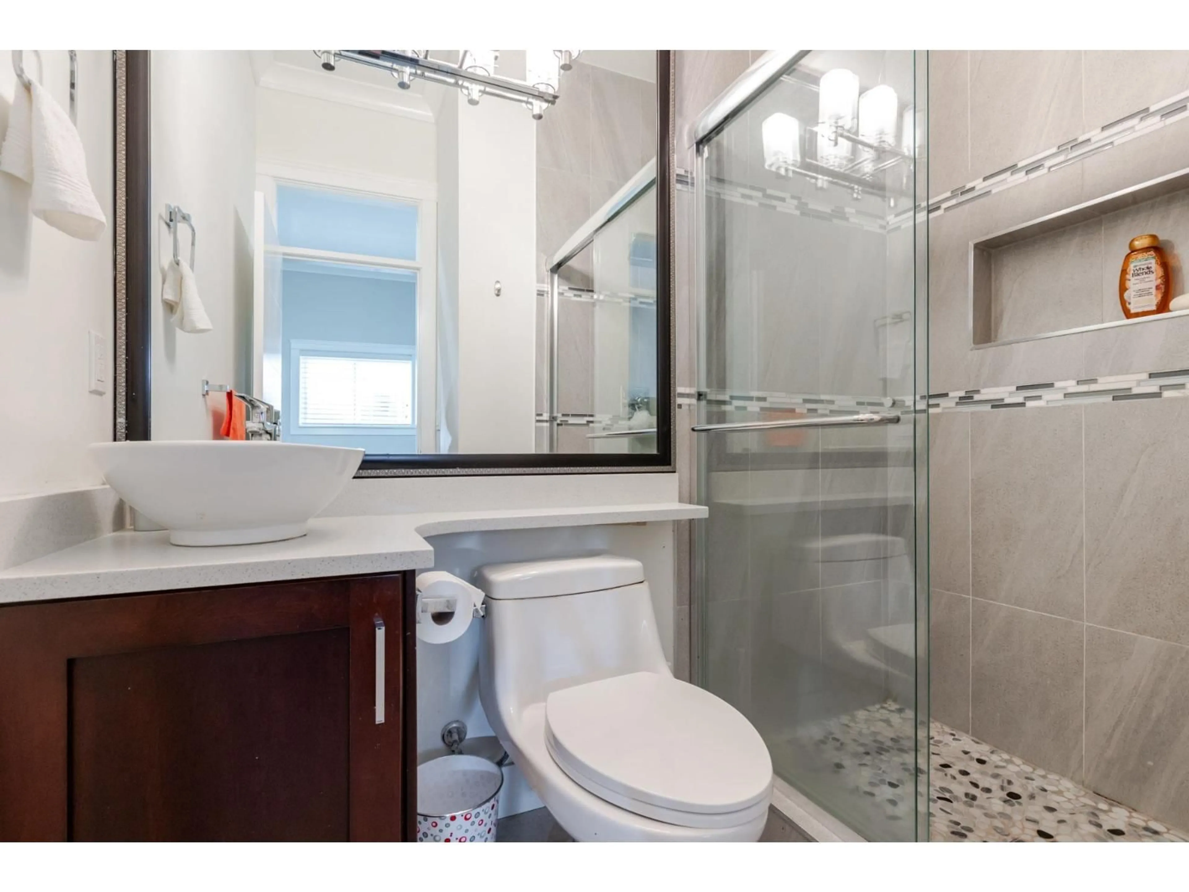 Standard bathroom, ceramic/tile floor for 6339 165, Surrey British Columbia V3S2V2