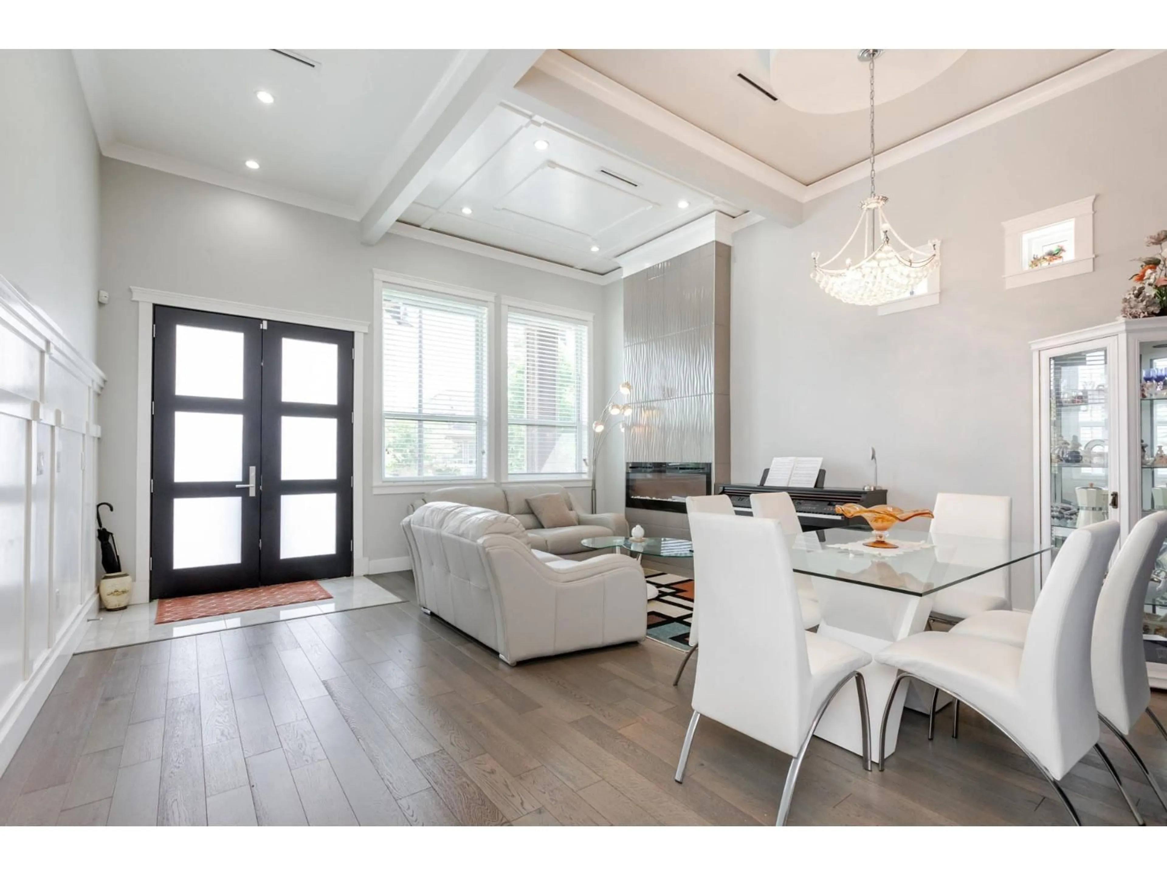 Dining room, wood/laminate floor for 6339 165, Surrey British Columbia V3S2V2