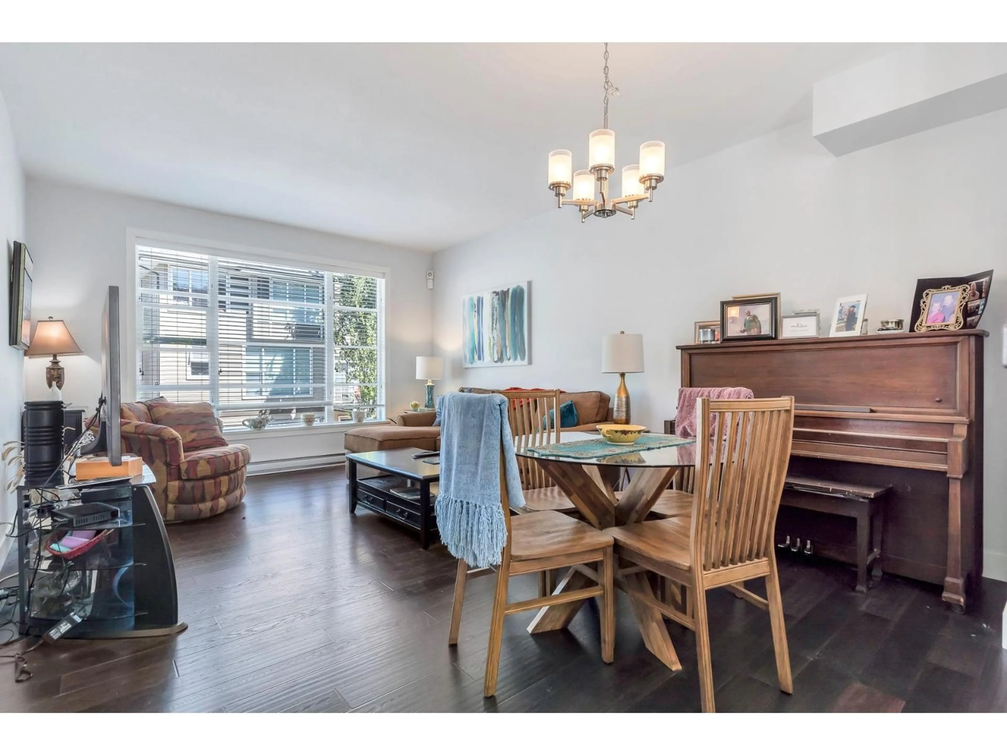 Dining room, wood/laminate floor for 22 - 15405 31, Surrey British Columbia V3Z2W5