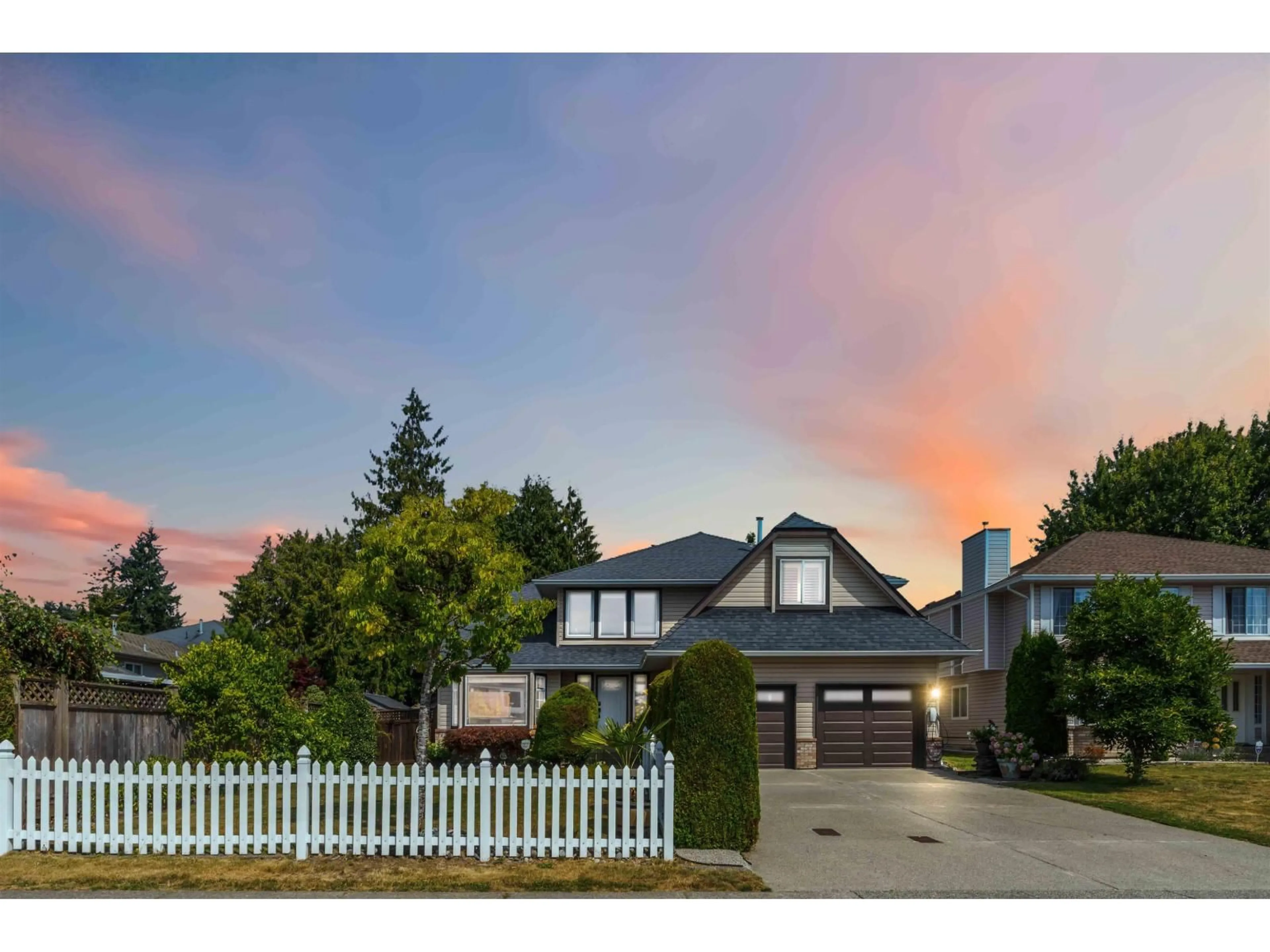 A pic from outside/outdoor area/front of a property/back of a property/a pic from drone, street for 18843 61A, Surrey British Columbia V3S7V9