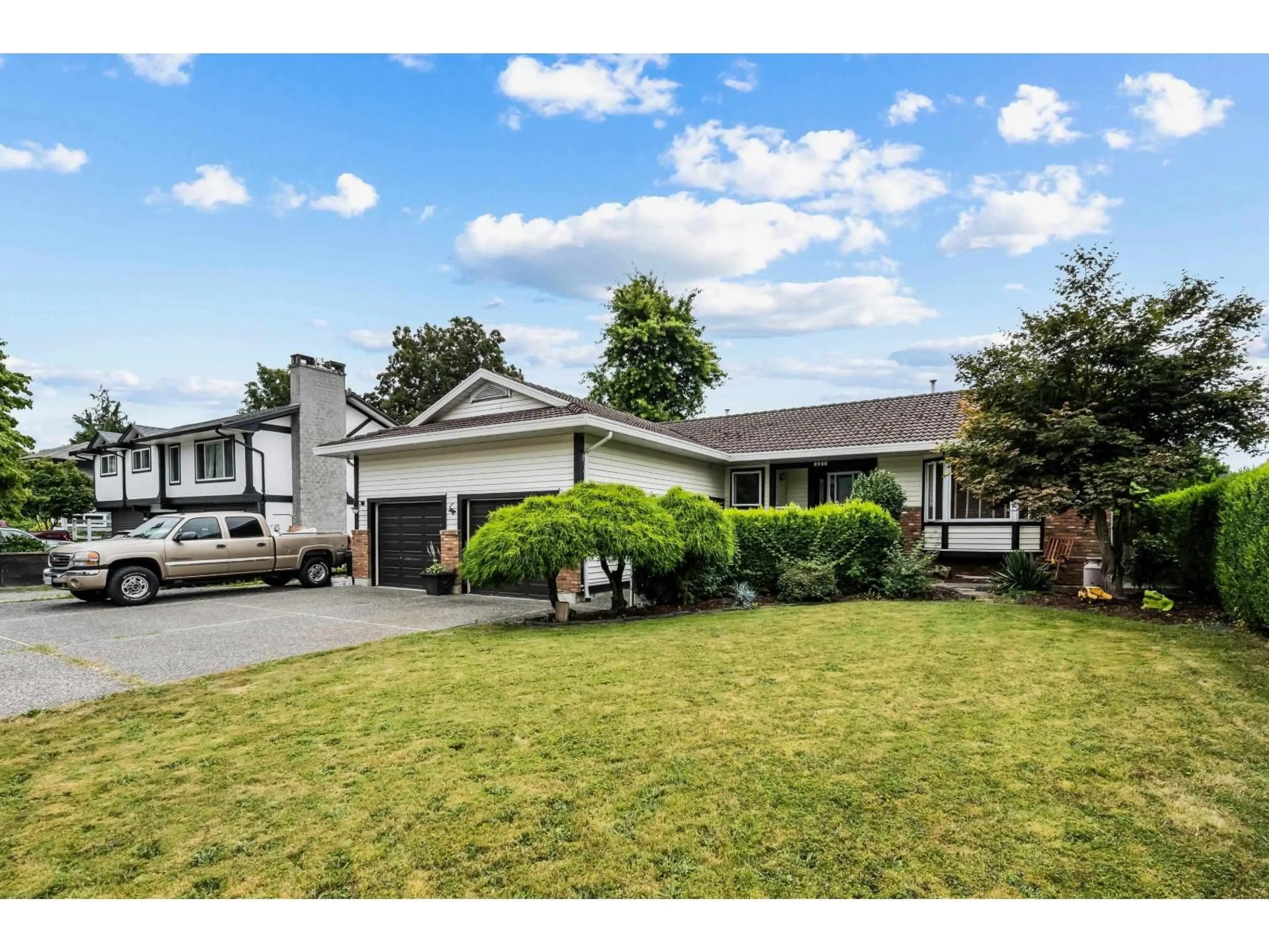 A pic from outside/outdoor area/front of a property/back of a property/a pic from drone, street for 6966 KALYNA DRIVE, Agassiz British Columbia V0M1A3