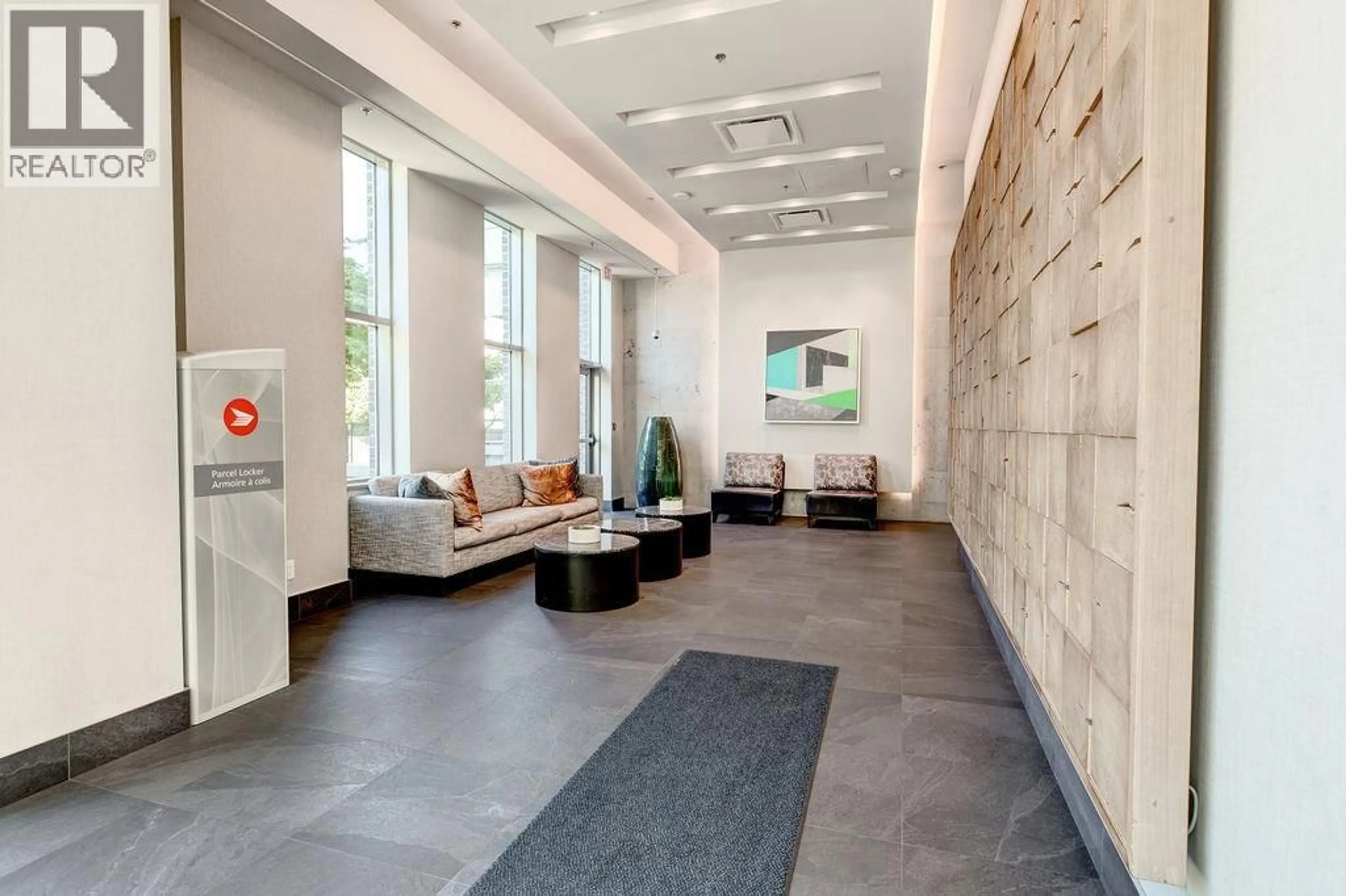 Lobby for 602 - 150 15TH STREET, North Vancouver British Columbia V7M0C4