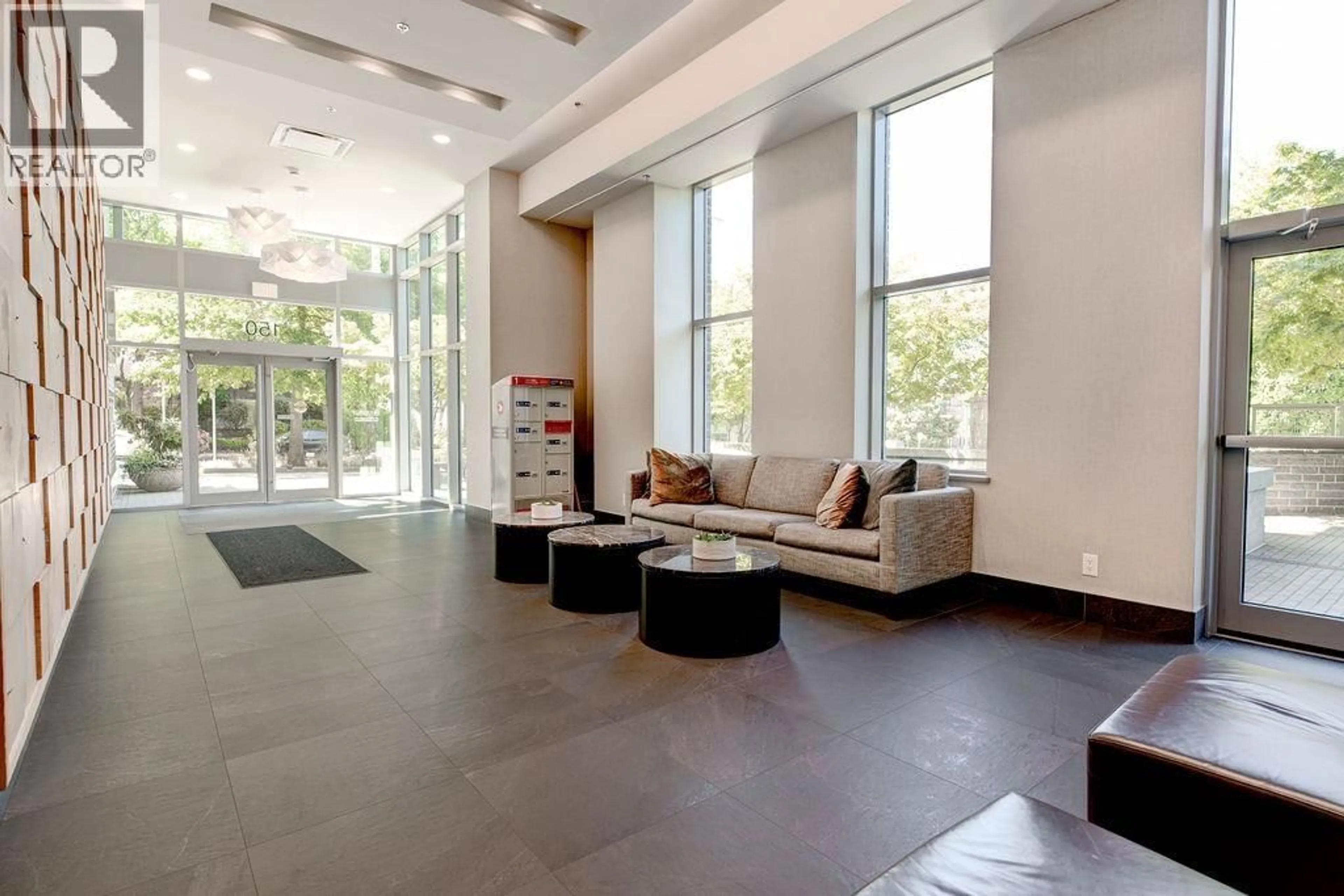 Lobby for 602 - 150 15TH STREET, North Vancouver British Columbia V7M0C4