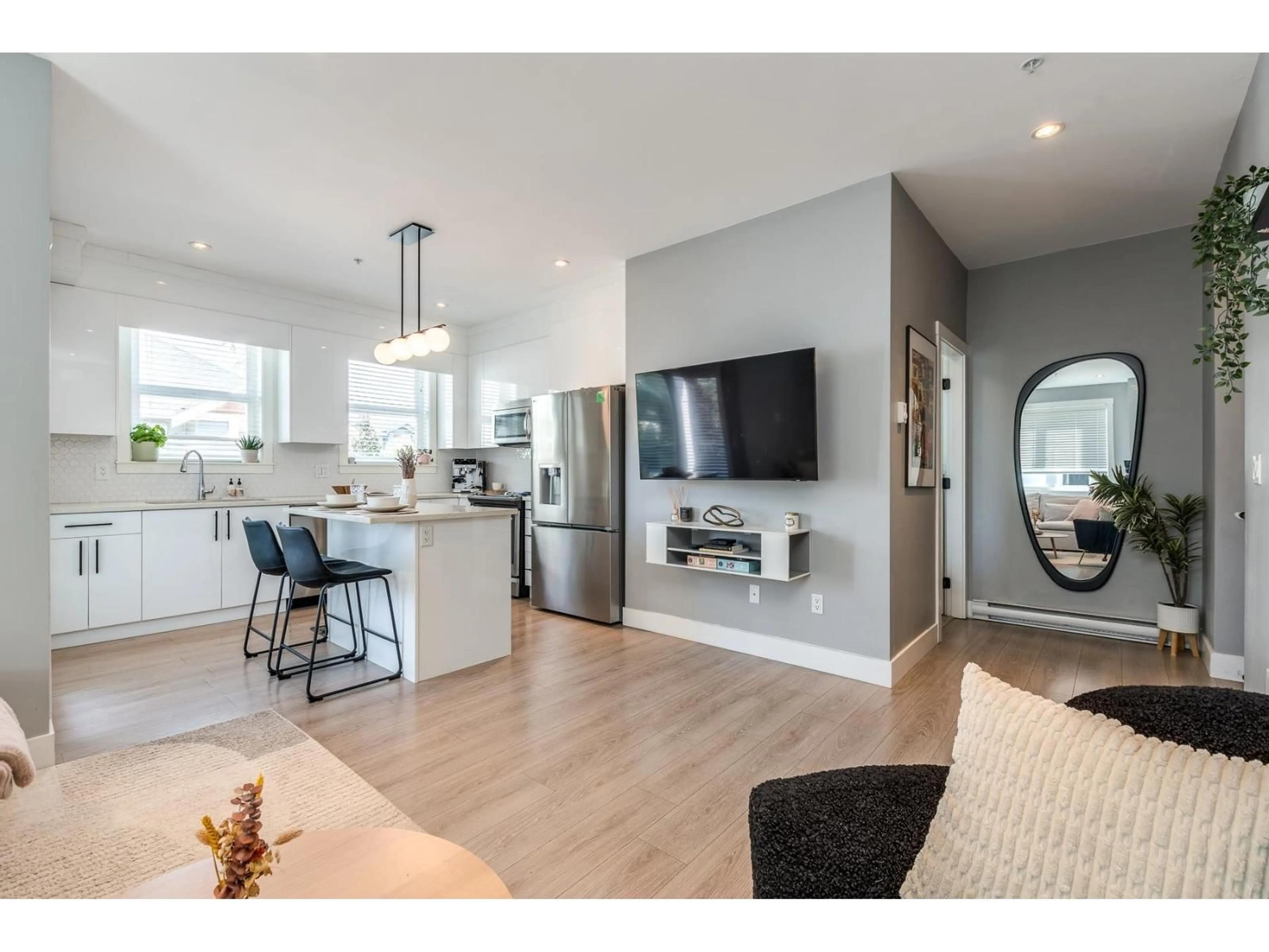 Open concept kitchen, unknown for 37 - 20856 76, Langley British Columbia V2Y0S7