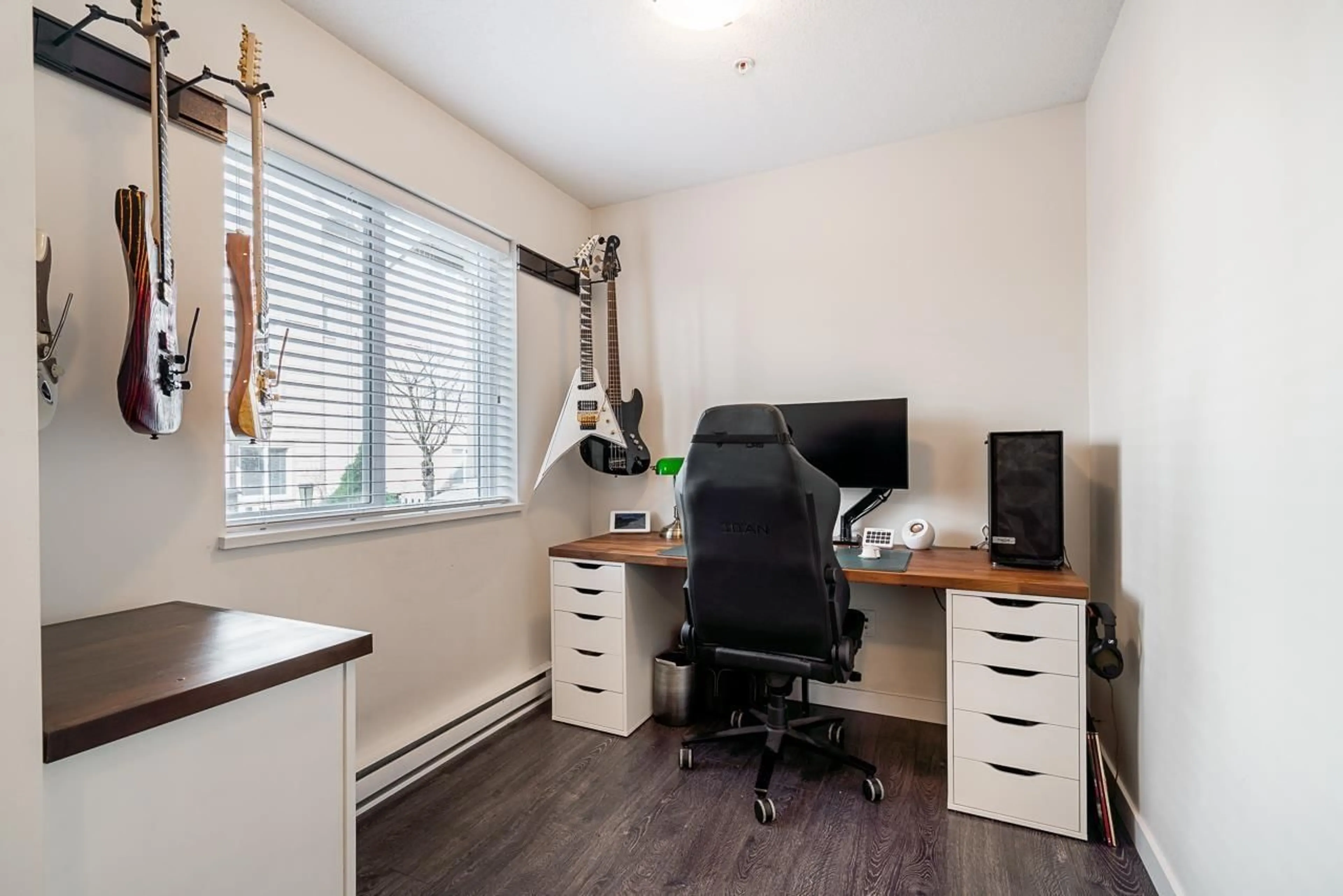 A pic of a room for 105 - 7848 209, Langley British Columbia V2Y0M4