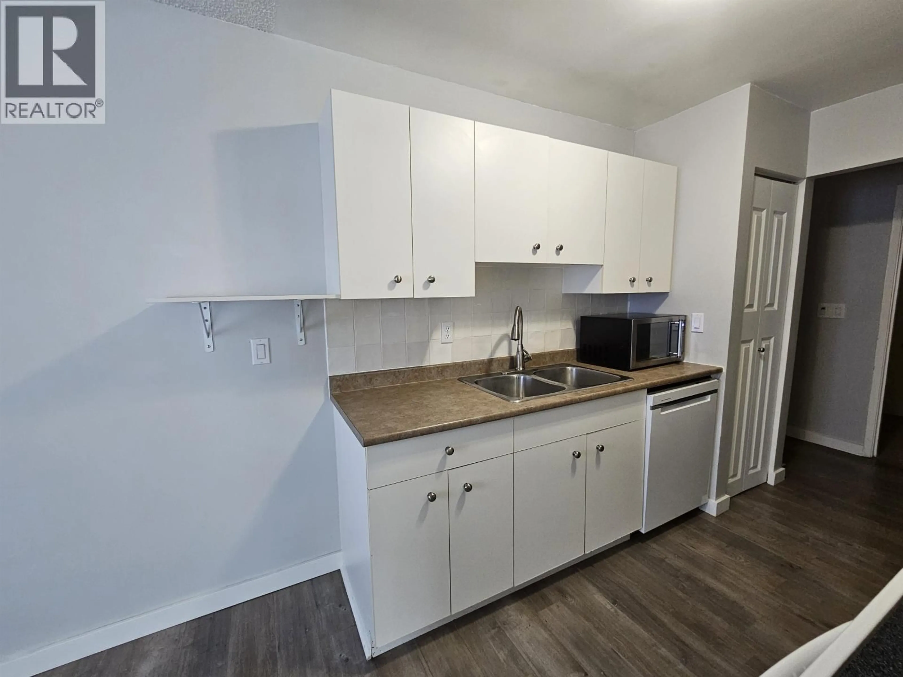 Standard kitchen, wood/laminate floor for 101 - 4931 WALSH AVENUE, Terrace British Columbia V8G1Z1