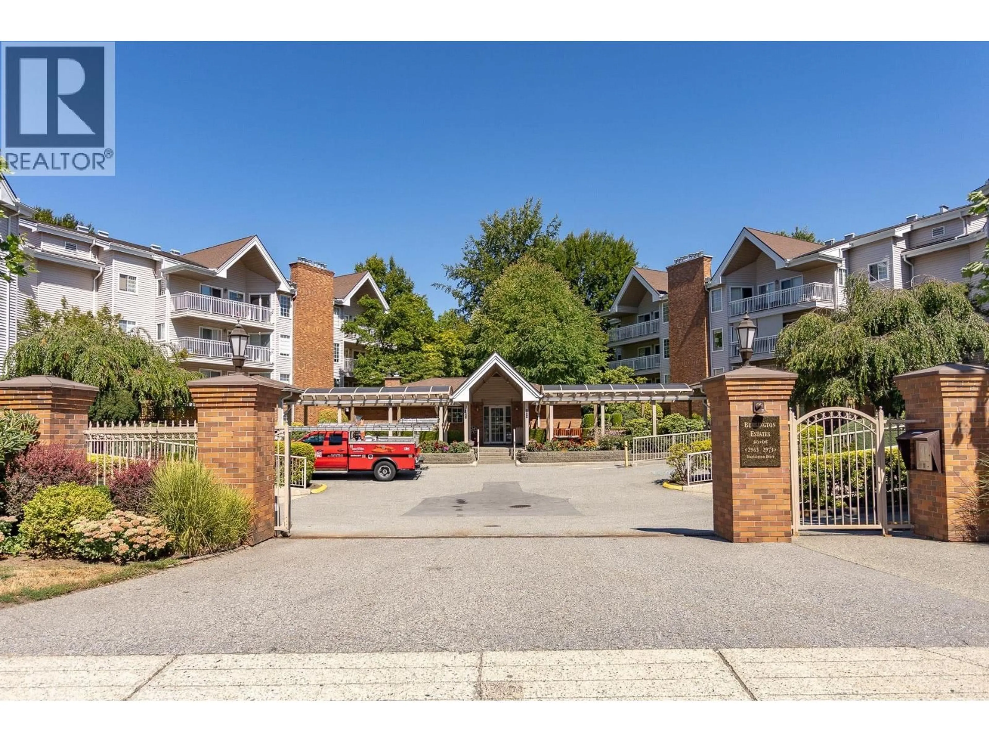 A pic from outside/outdoor area/front of a property/back of a property/a pic from drone, unknown for 403 - 2973 BURLINGTON DRIVE, Coquitlam British Columbia V3B6X1