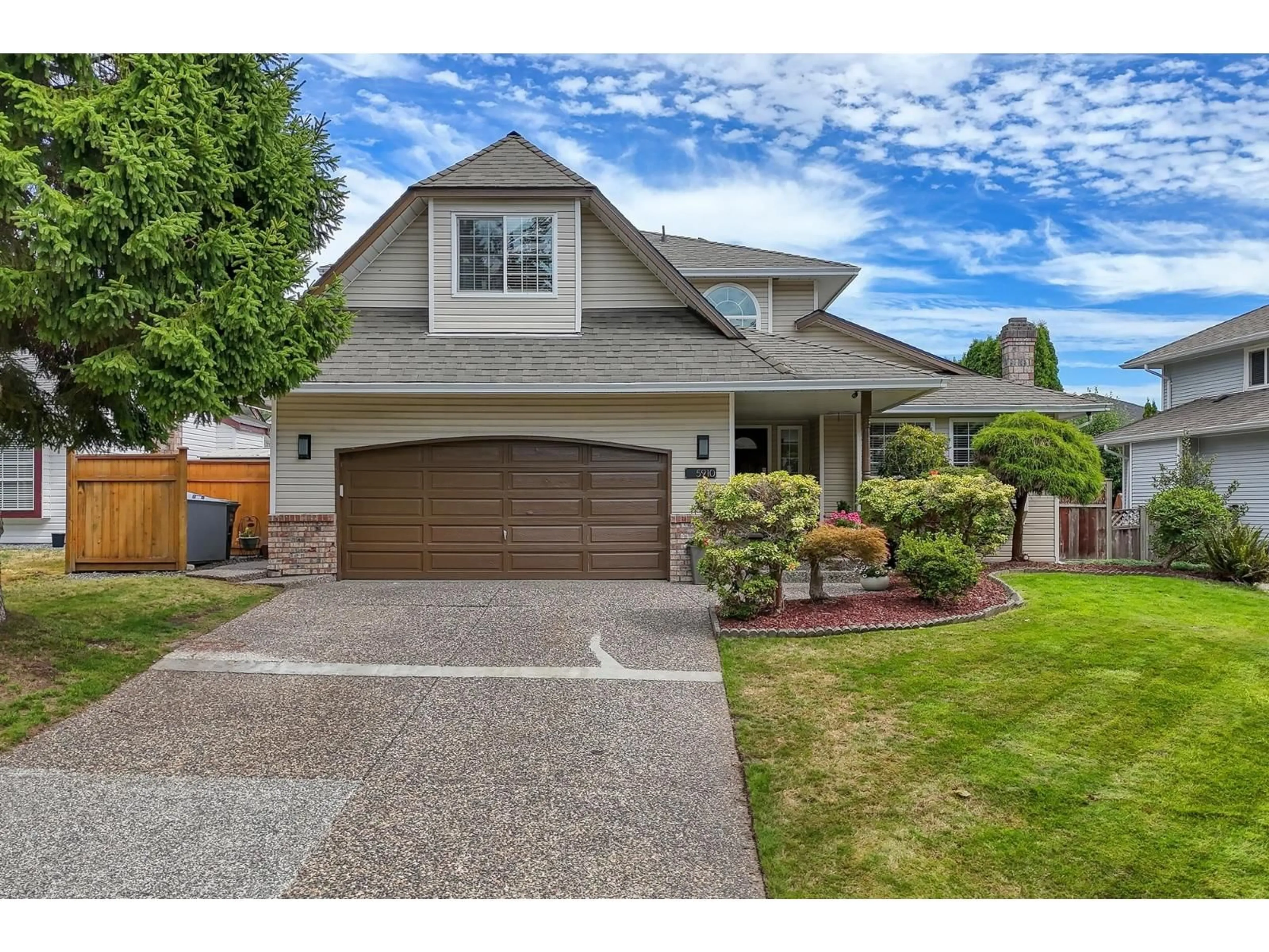 Home with vinyl exterior material, street for 5910 133, Surrey British Columbia V3X2N6