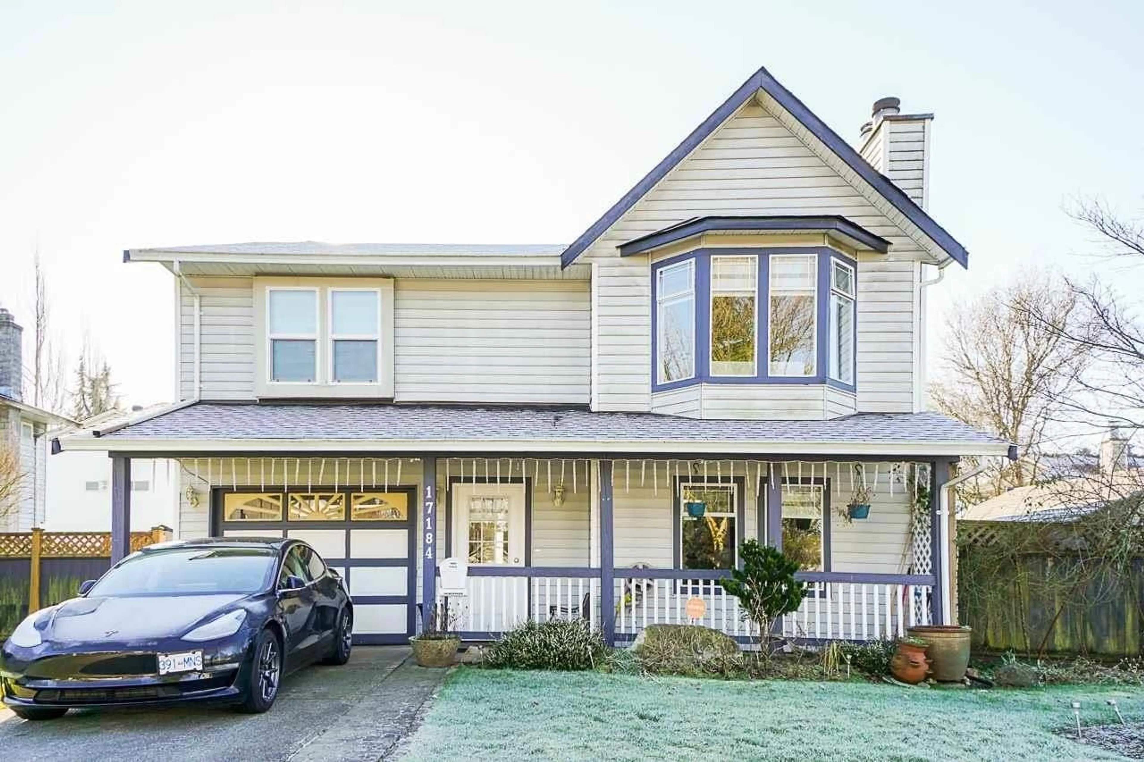 Home with vinyl exterior material, street for 17184 63, Surrey British Columbia V3S7G3