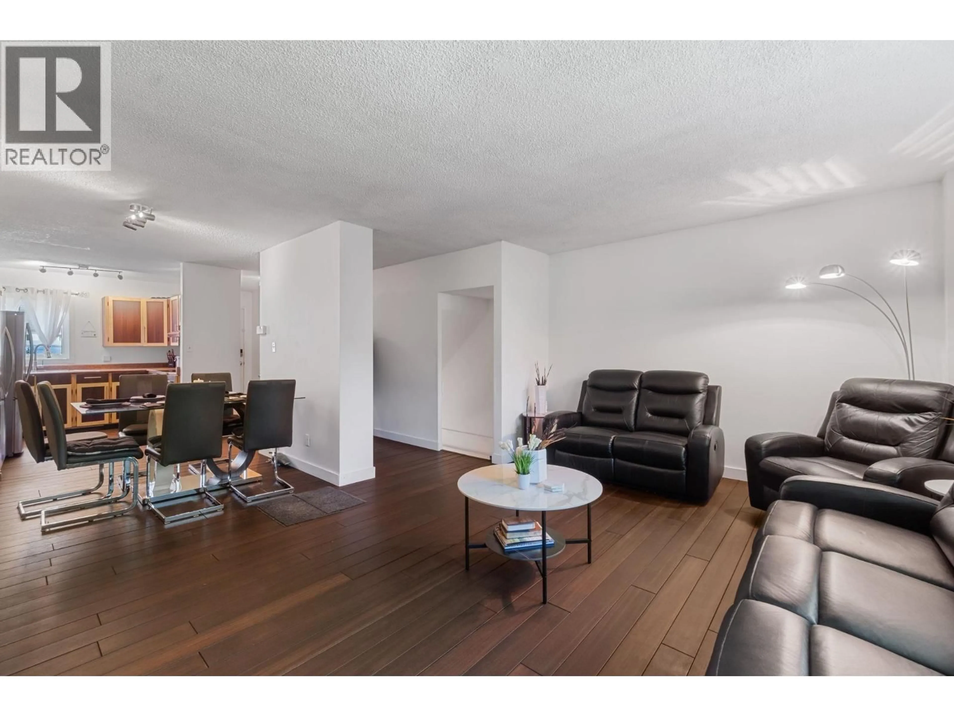 Living room with furniture, wood/laminate floor for 2082 SPRINGER AVENUE, Burnaby British Columbia V5B3M5
