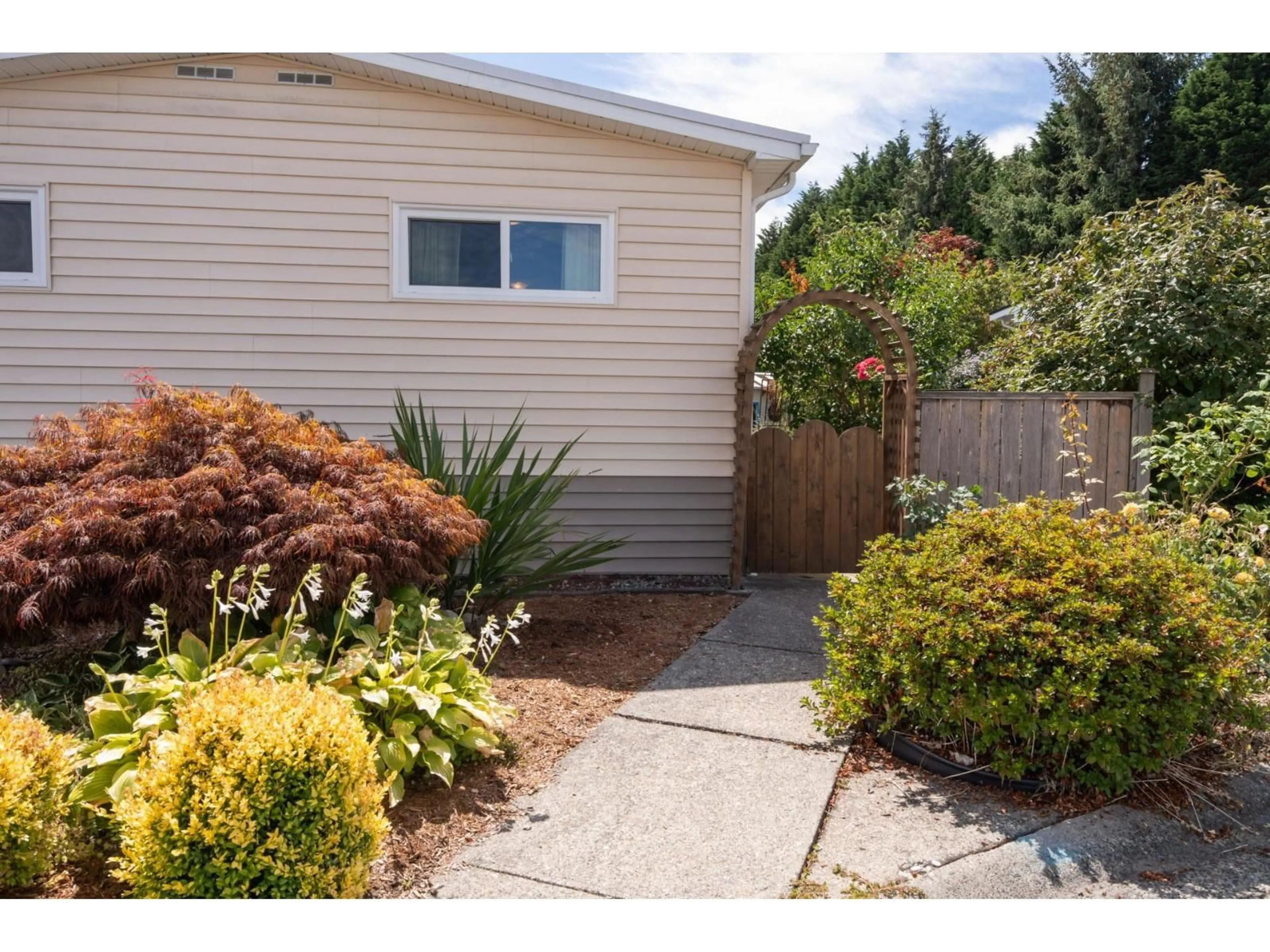 Home with vinyl exterior material, street for 15824 NORFOLK, Surrey British Columbia V4A5K9