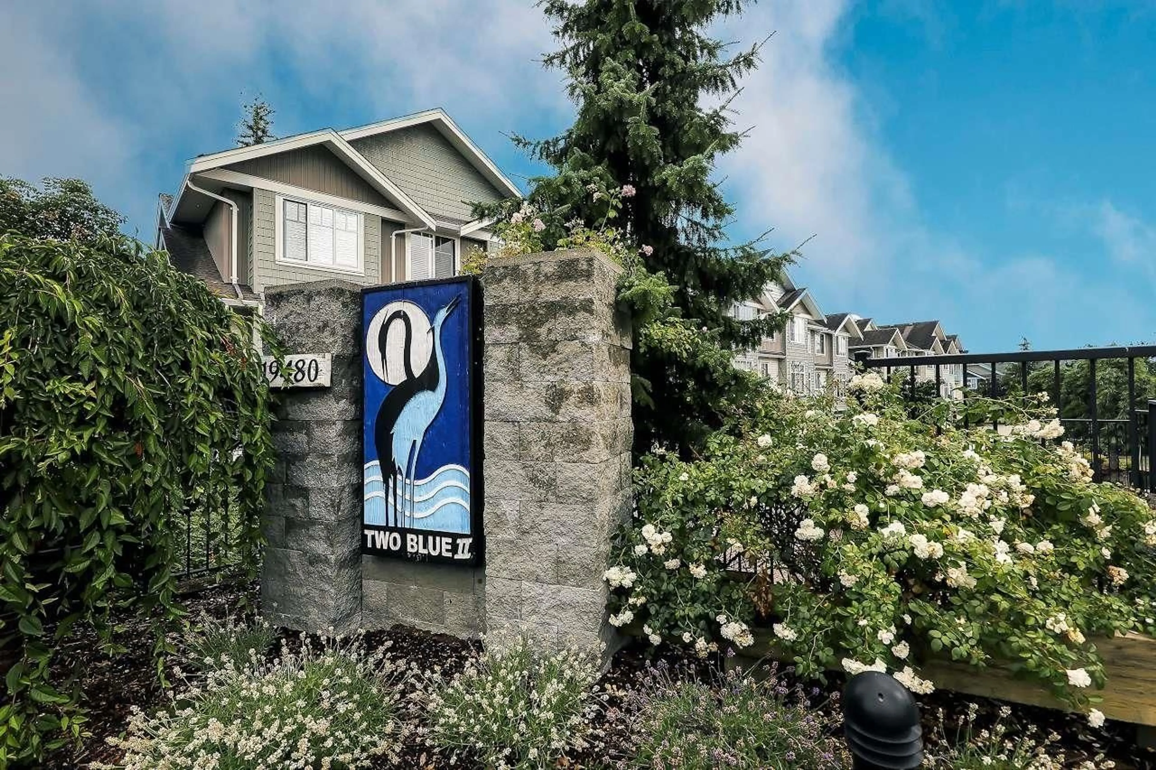 Patio, street for 50 - 19480 66, Surrey British Columbia V4N5W7