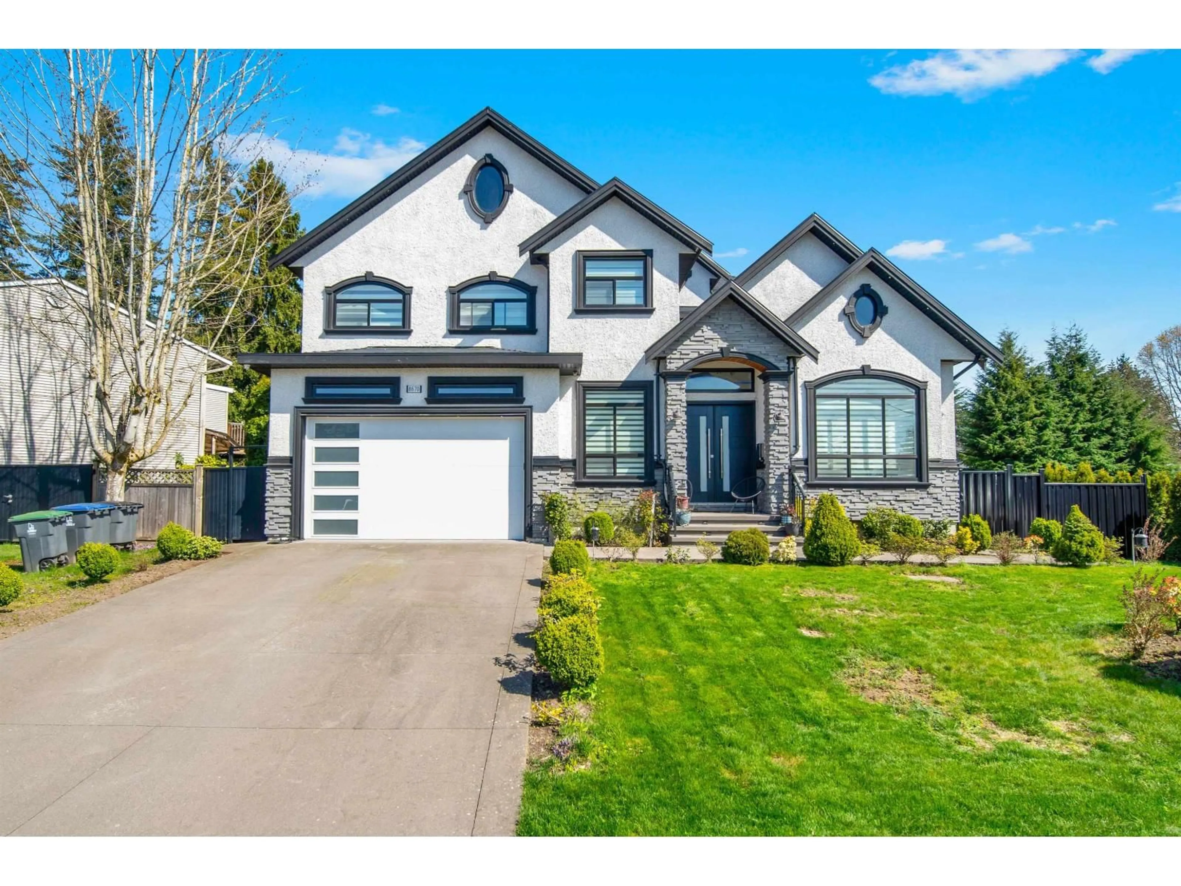 Home with vinyl exterior material, street for 8670 TUNIS, Surrey British Columbia V3S4Y6