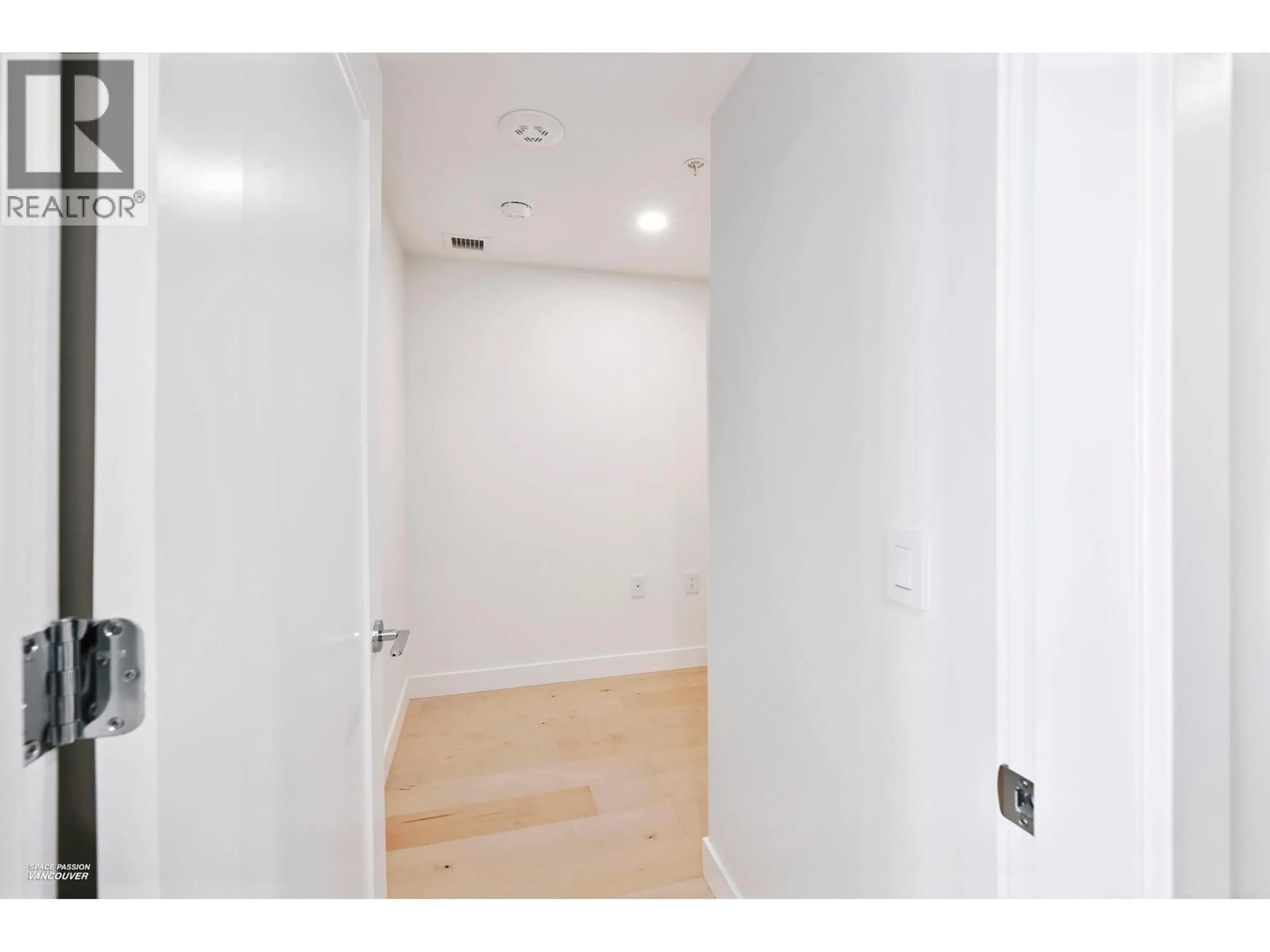 A pic of a room for 807 - 135 13TH STREET, Vancouver British Columbia V7L0J8