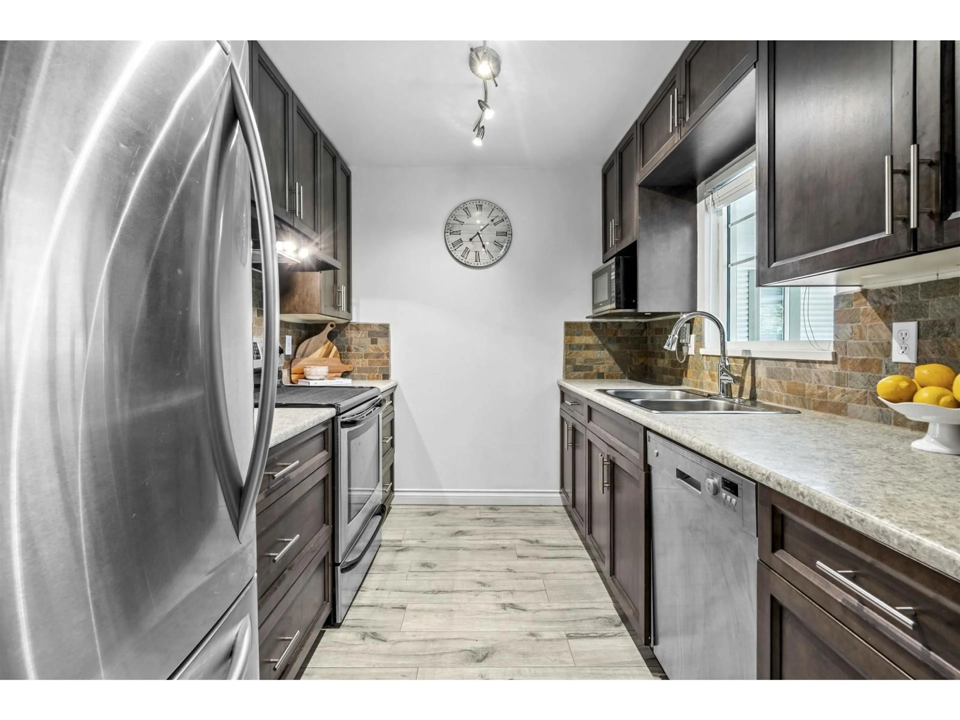 Standard kitchen, unknown for 8 - 8892 208, Langley British Columbia V1M2N8