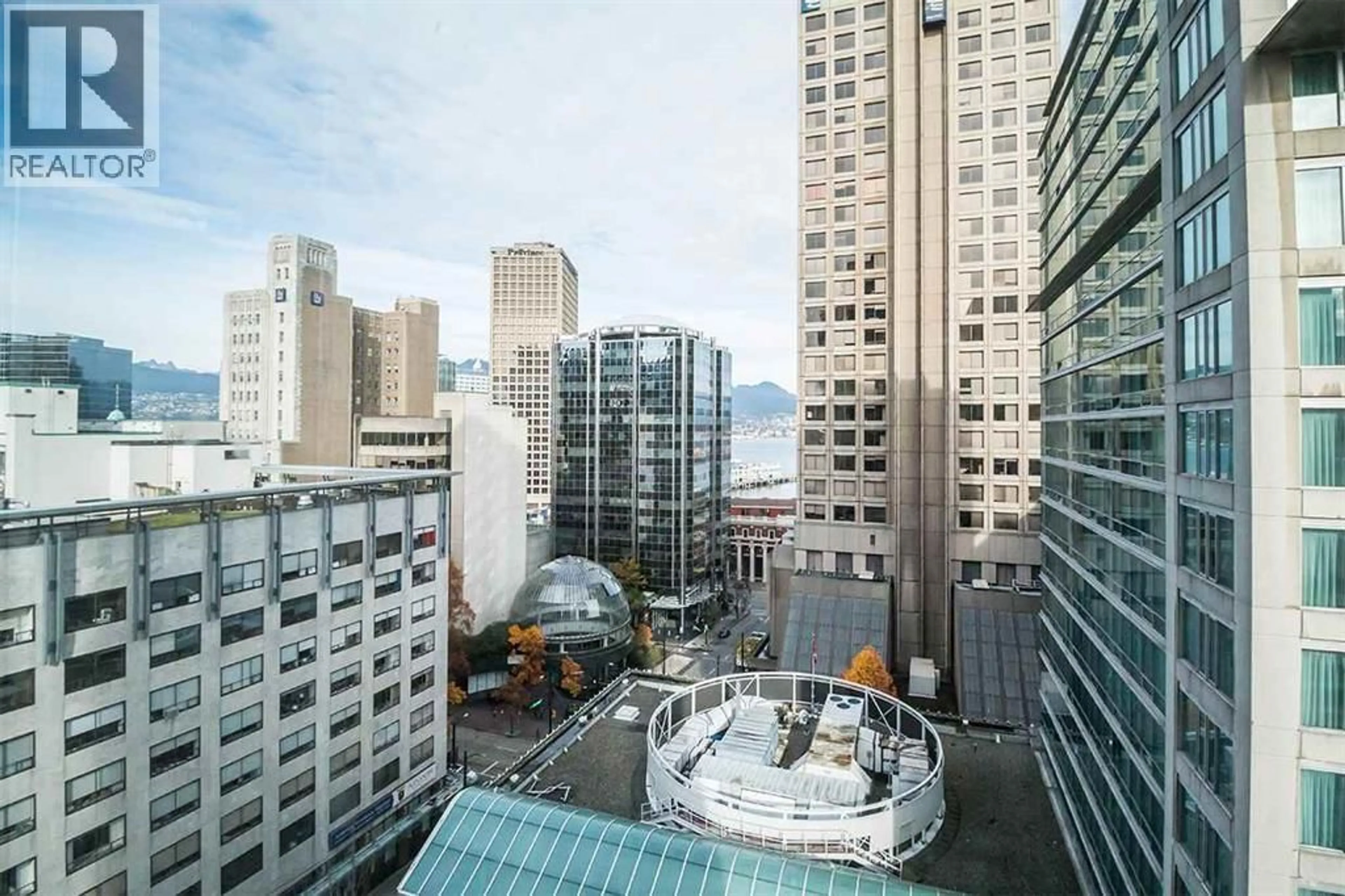 Patio, city buildings view from balcony for 1407 - 438 SEYMOUR STREET, Vancouver British Columbia V6B6H4