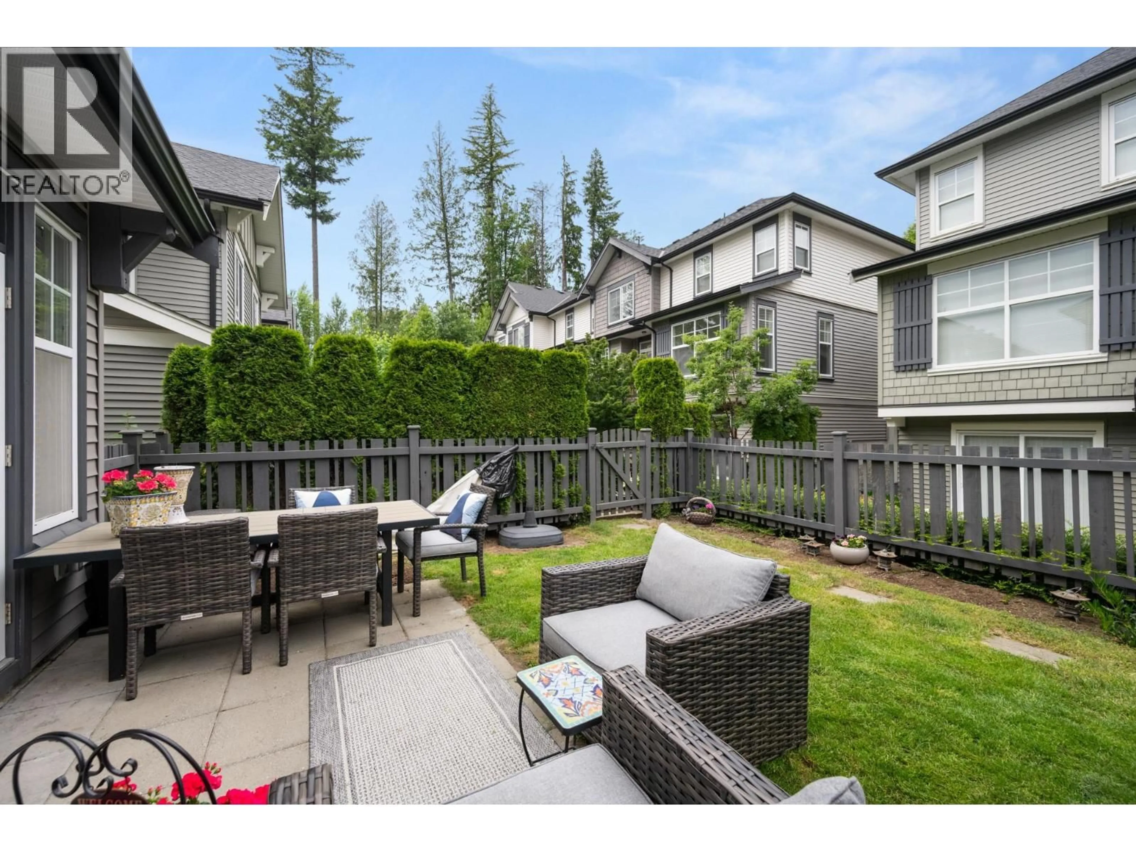 Patio, mountain view for 18 - 3461 PRINCETON AVENUE, Coquitlam British Columbia V3E0M2
