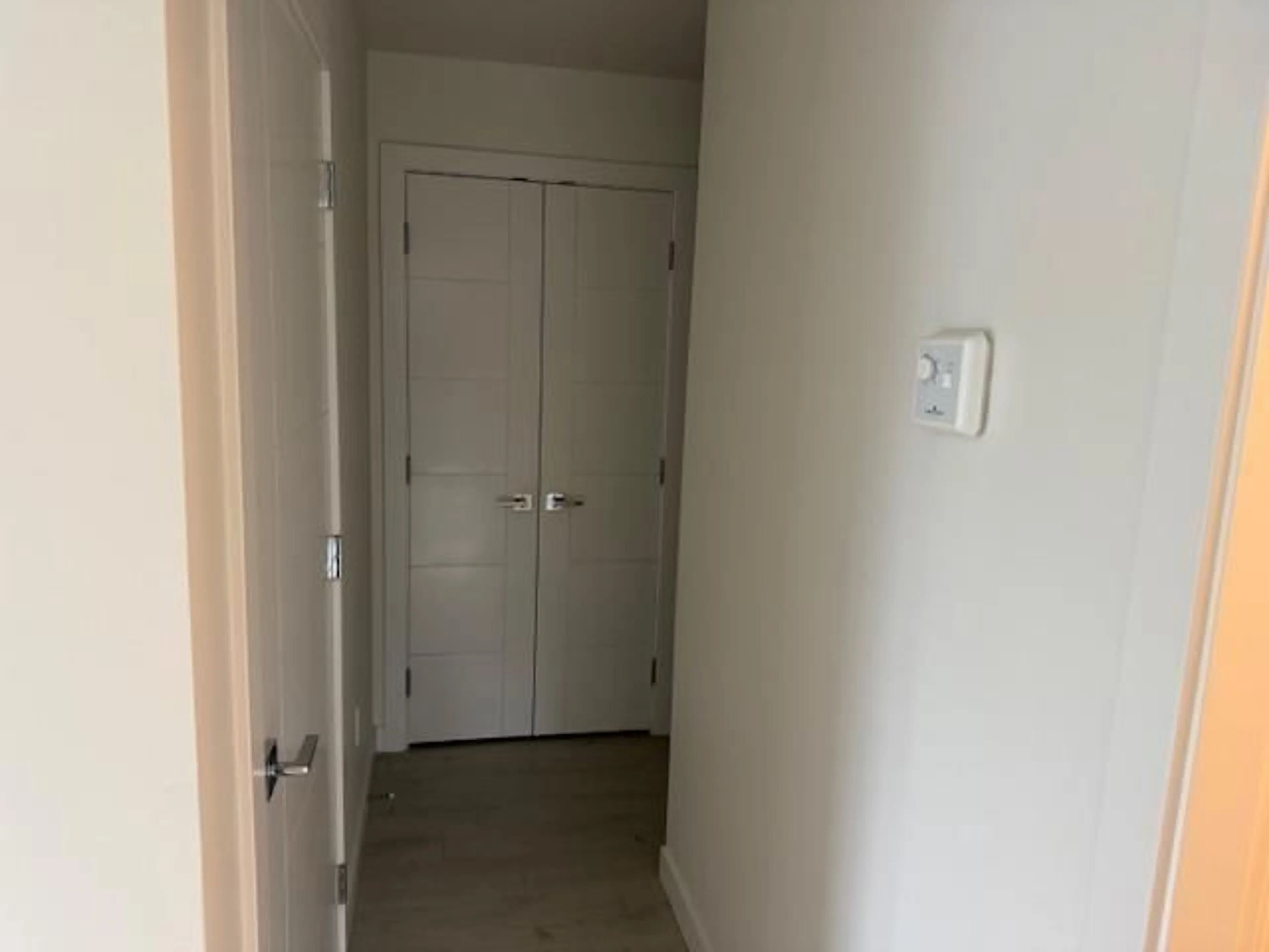 A pic of a room for 403 - 14225 103A, Surrey British Columbia V3T0T4