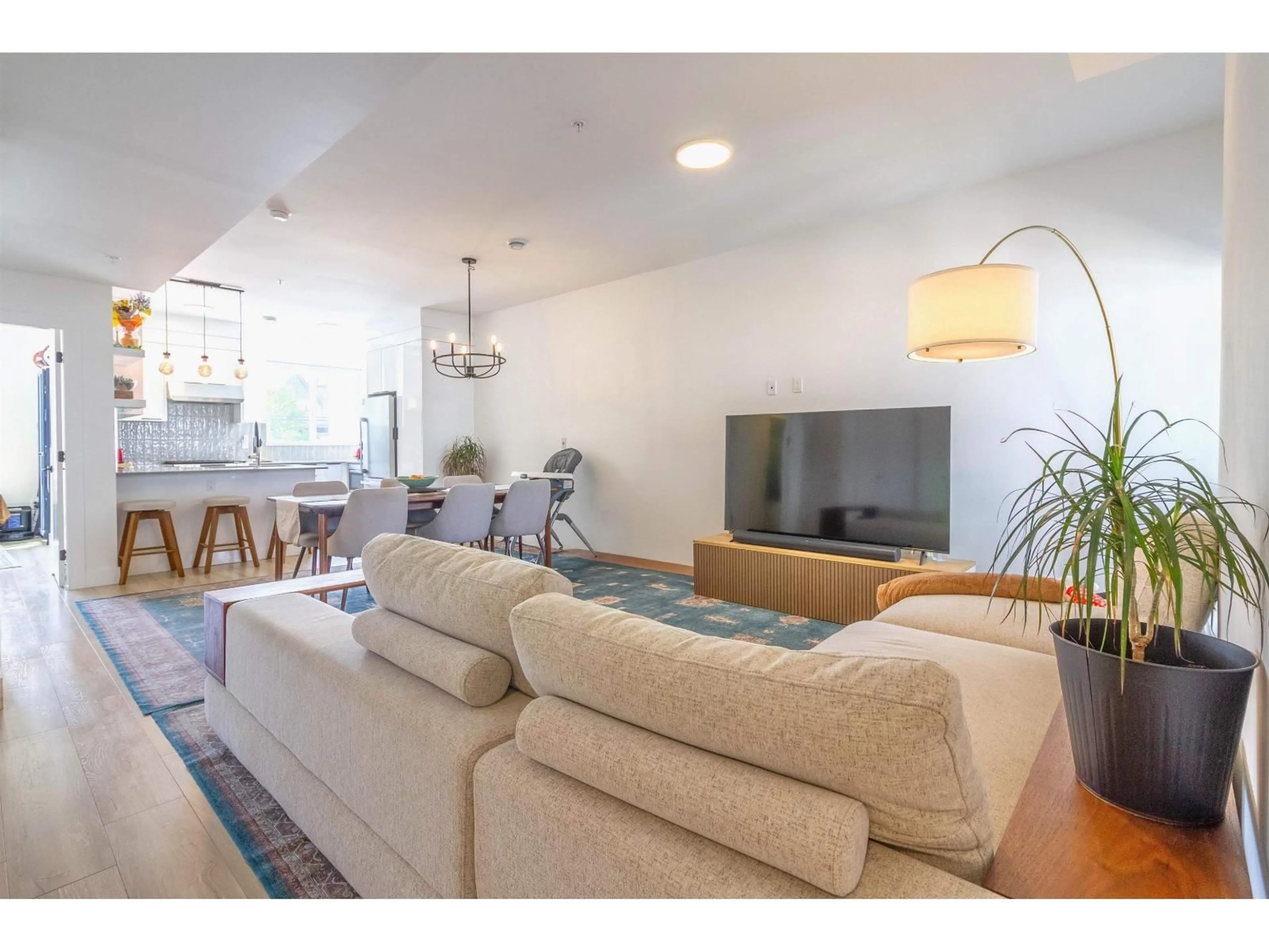 Living room with furniture, unknown for 31 - 18855 72, Surrey British Columbia V4N6X2
