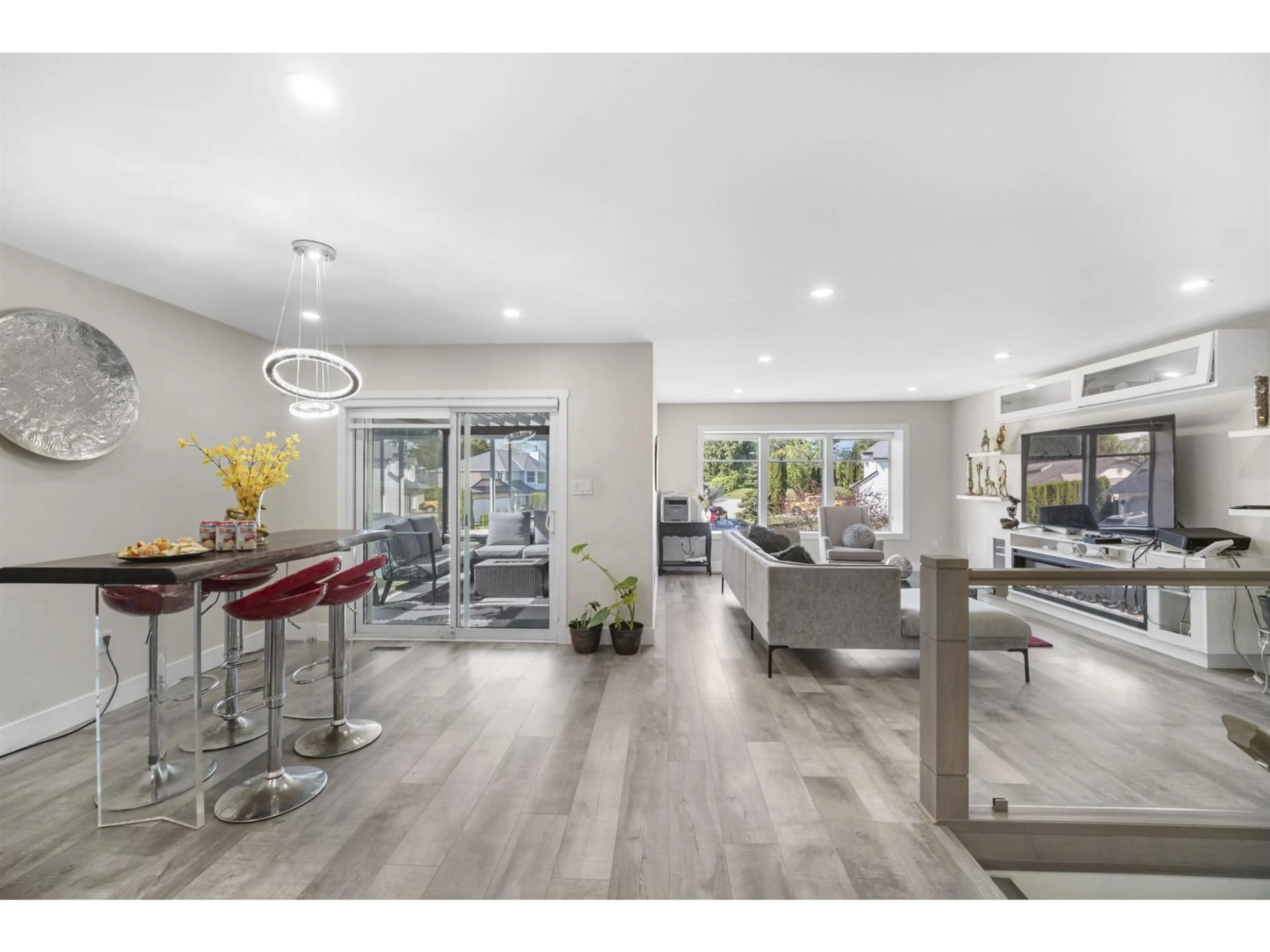 Open concept kitchen, unknown for 5258 197, Langley British Columbia V3A7X8