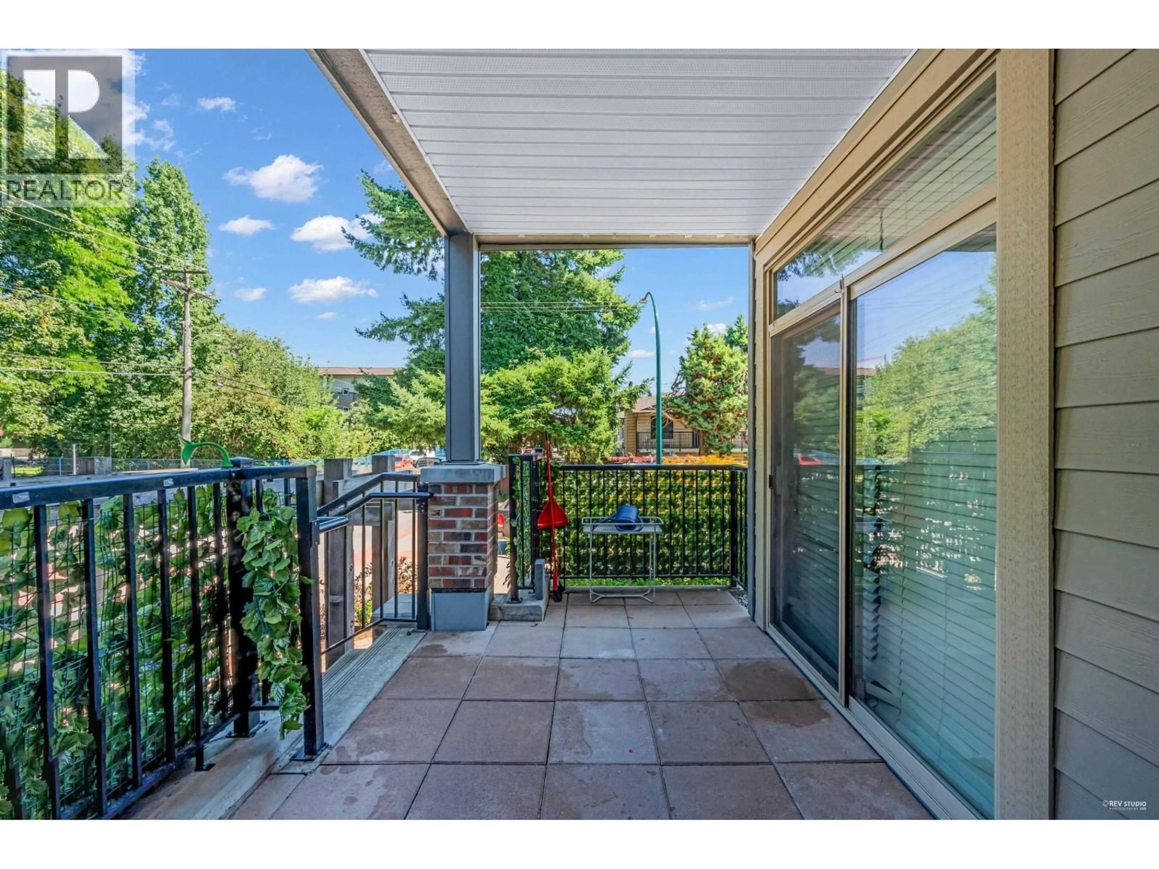 Patio, unknown for 101 - 2436 KELLY AVENUE, Port Coquitlam British Columbia V3C0G9